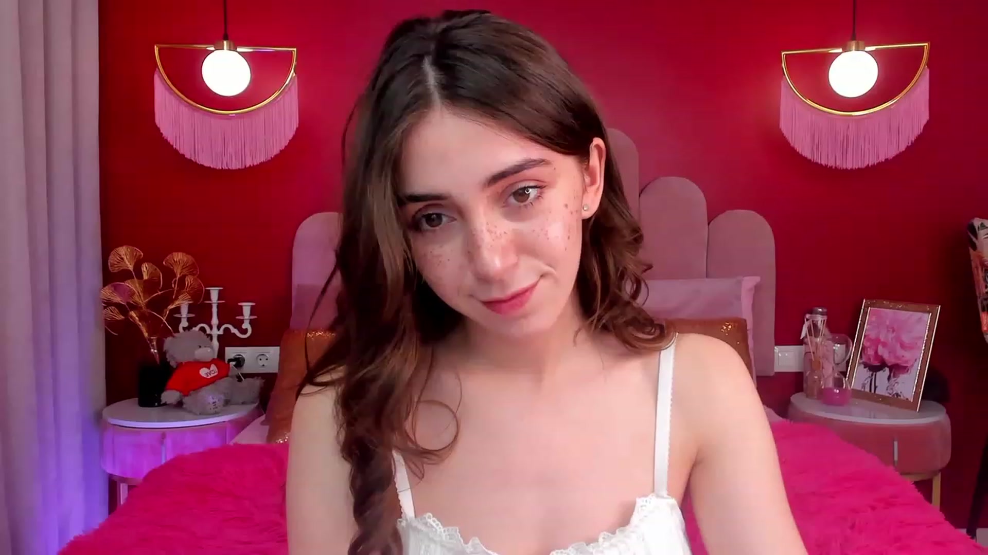 Gallery image thumbnail from ElsaYoung's myfreecams stream on, 05/04/2023, 14:07 image 13 of 20