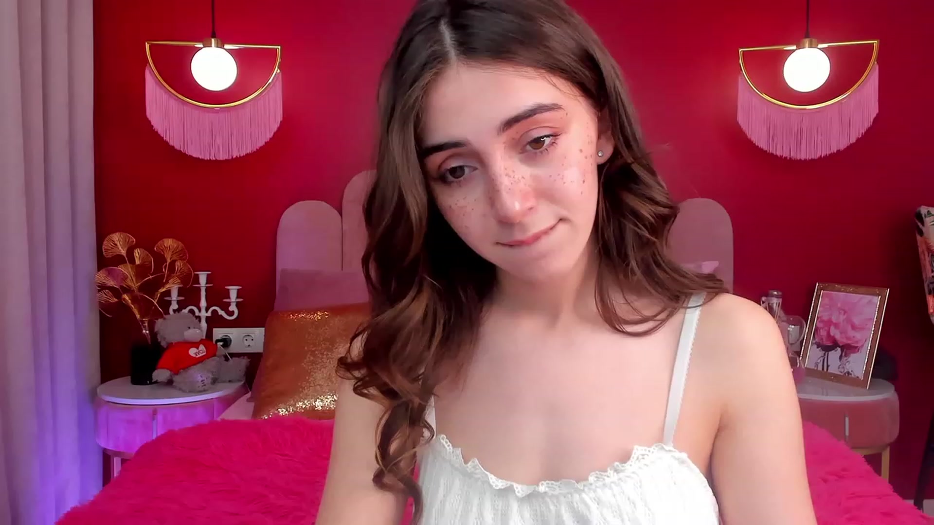 Gallery image thumbnail from ElsaYoung's myfreecams stream on, 05/04/2023, 14:07 image 6 of 20