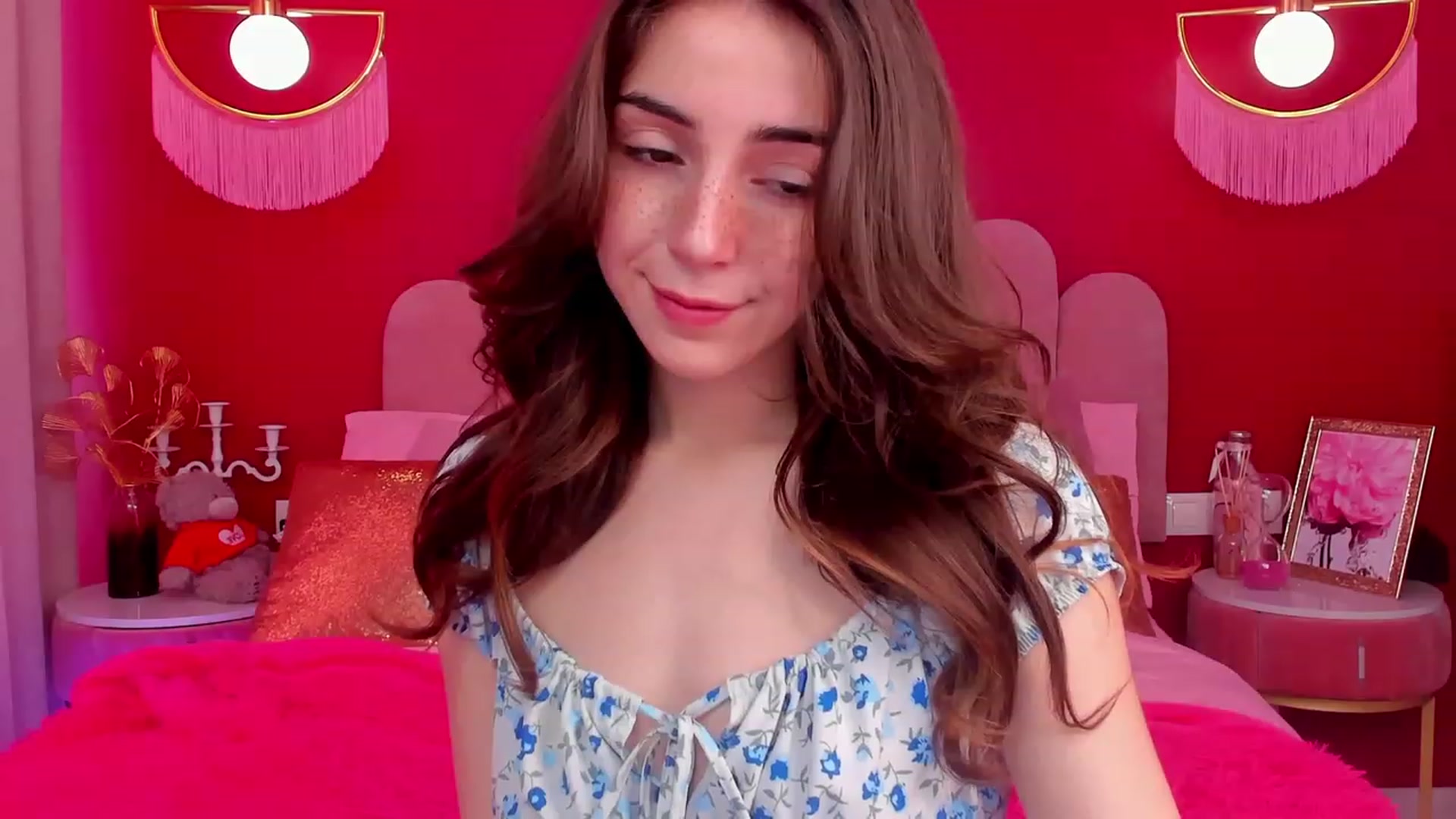 Gallery image thumbnail from ElsaYoung's myfreecams stream on, 05/05/2023, 05:36 image 14 of 20