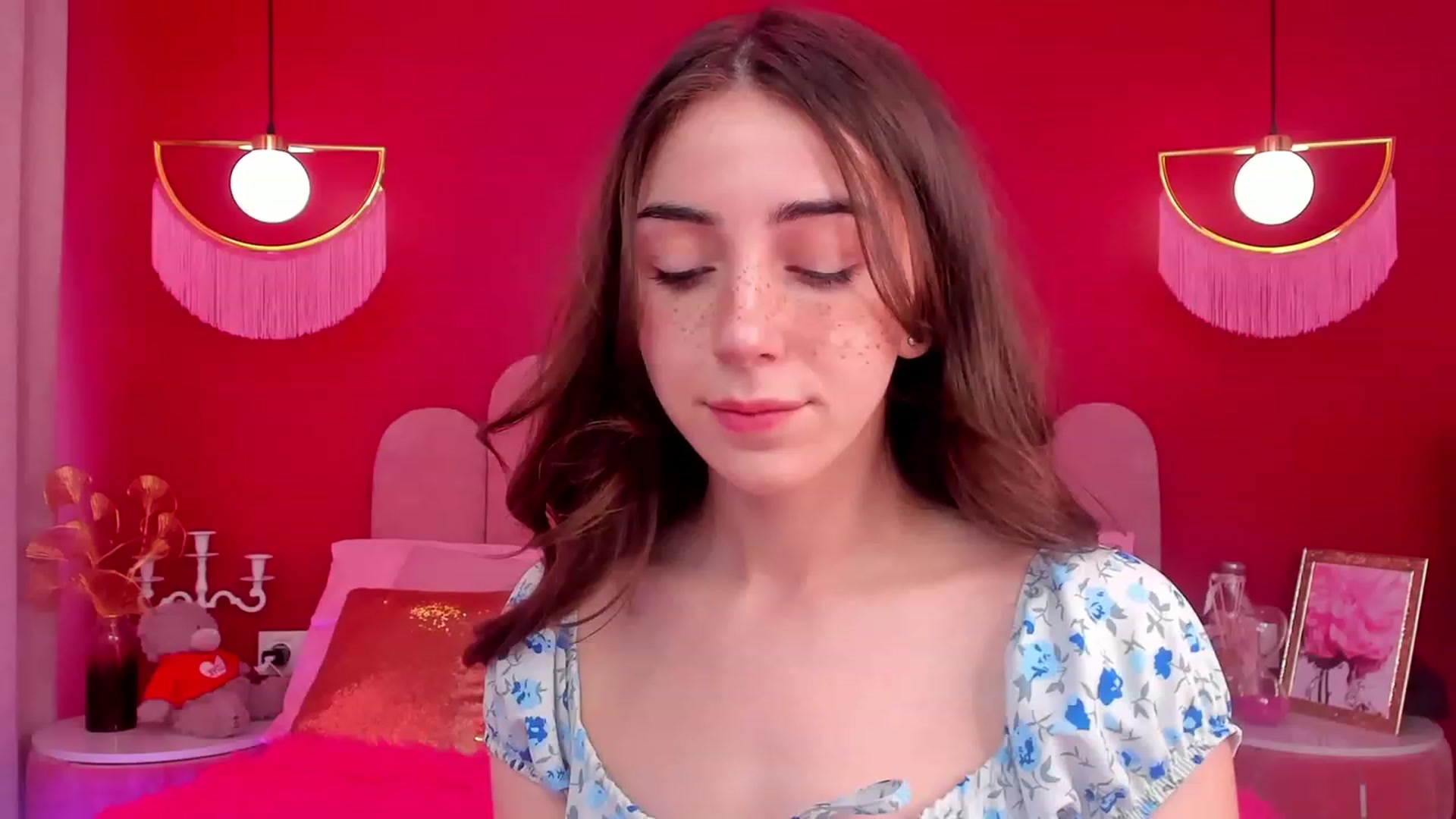 Gallery image thumbnail from ElsaYoung's myfreecams stream on, 05/05/2023, 05:36 image 3 of 20