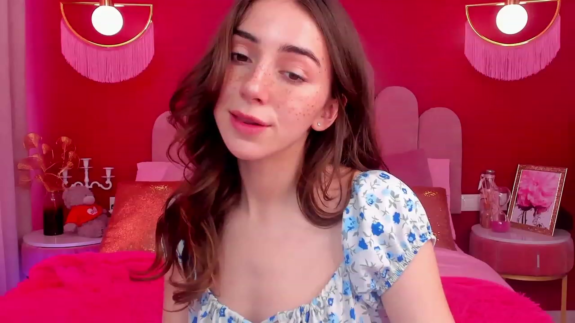Gallery image thumbnail from ElsaYoung's myfreecams stream on, 05/05/2023, 05:36 image 16 of 20