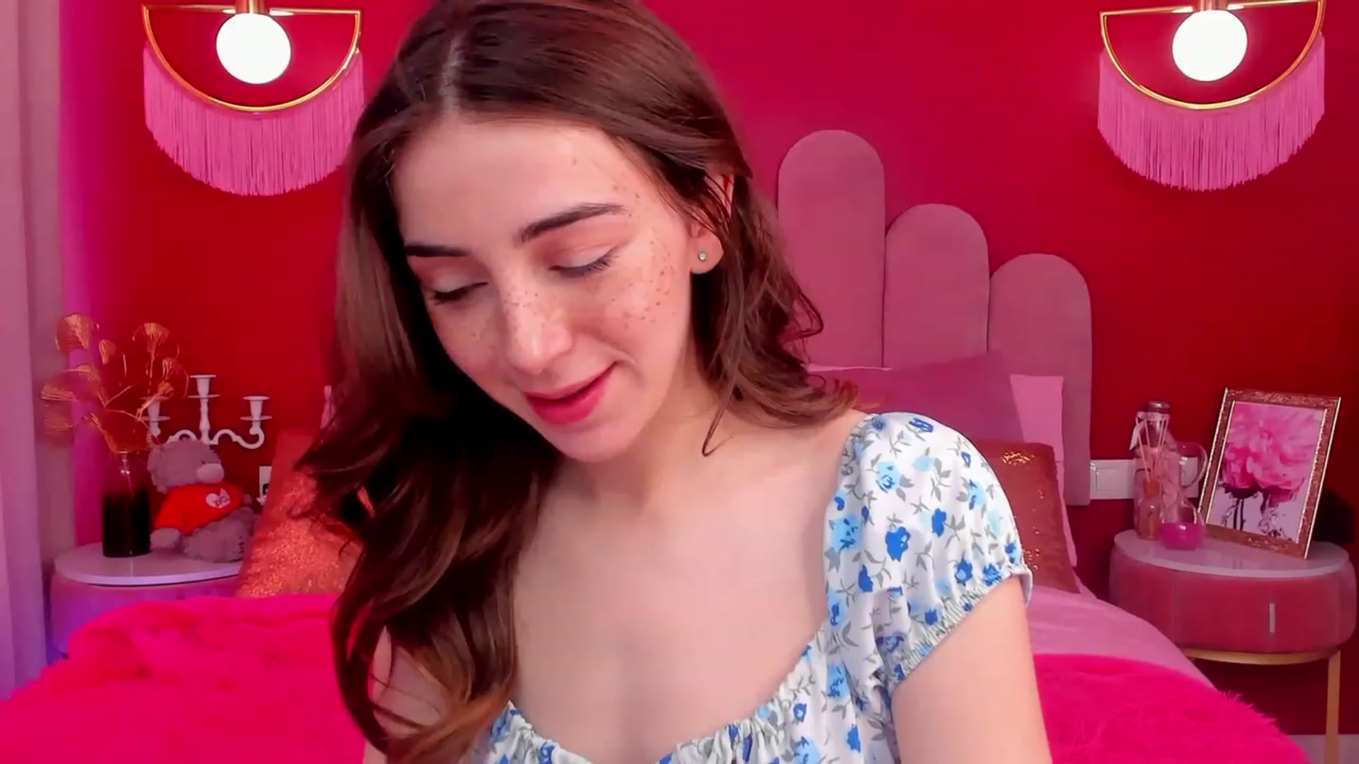 Gallery image thumbnail from ElsaYoung's myfreecams stream on, 05/05/2023, 05:36 image 17 of 20