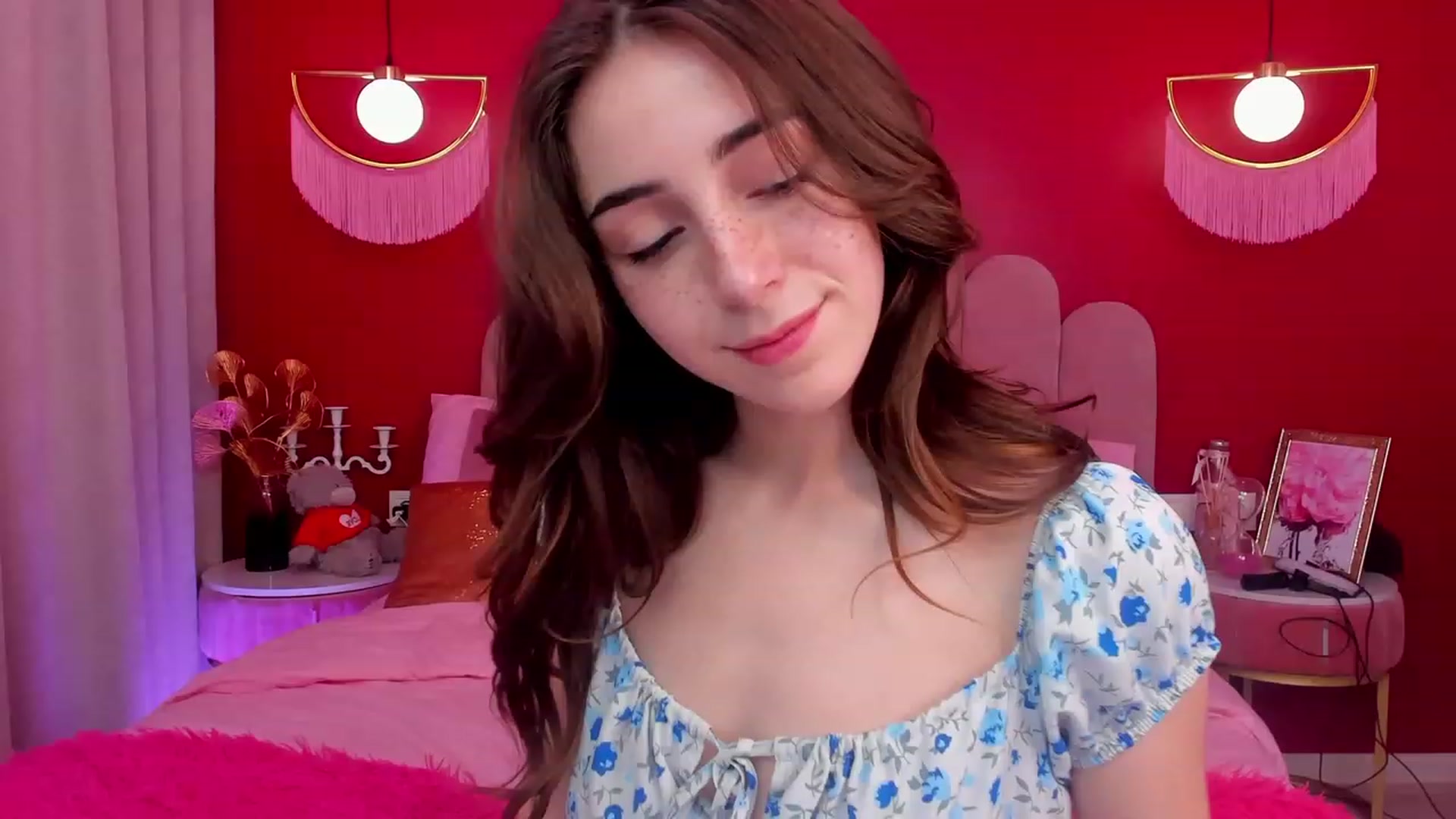Gallery image thumbnail from ElsaYoung's myfreecams stream on, 05/05/2023, 14:13 image 16 of 20