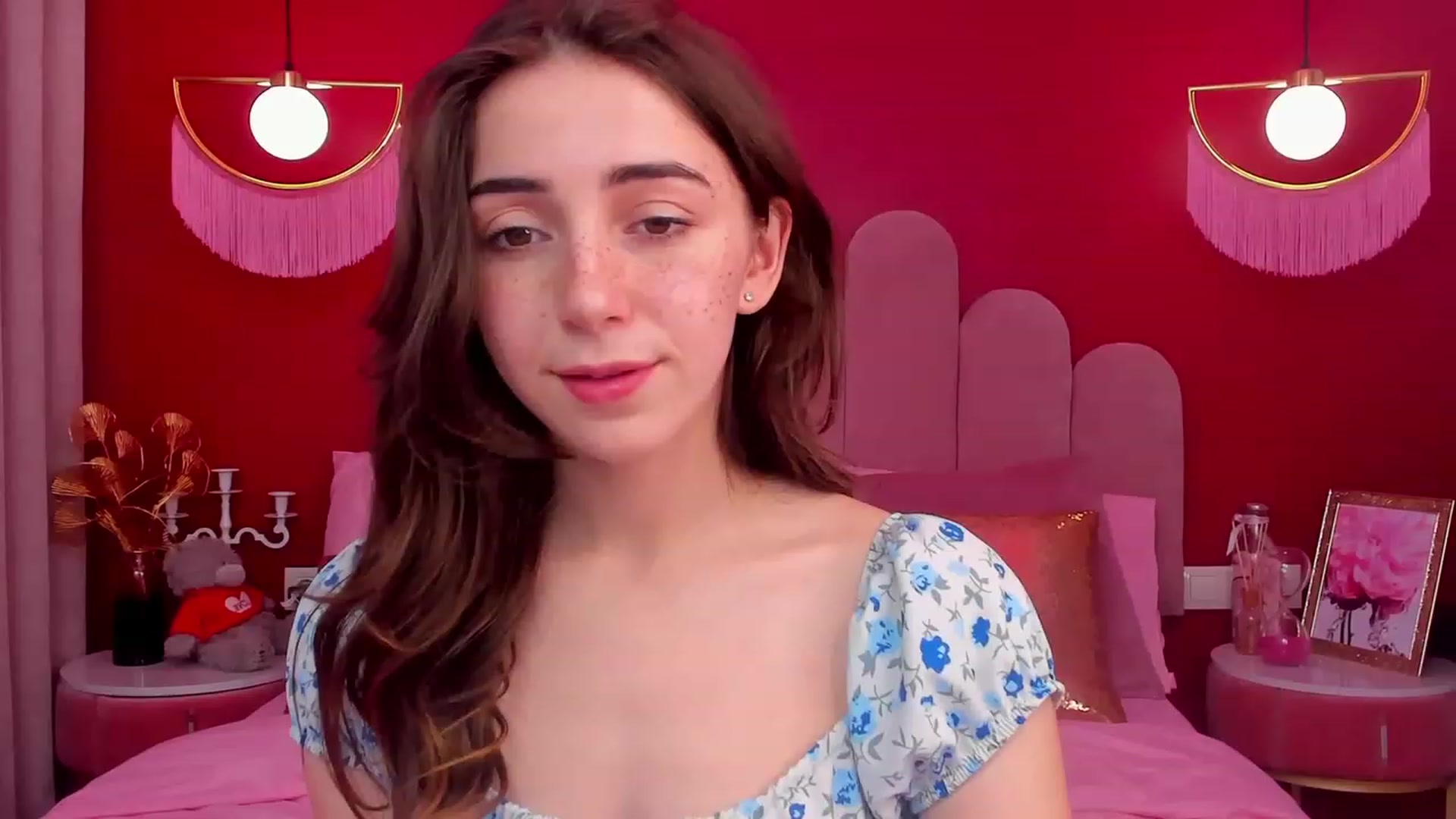 Gallery image thumbnail from ElsaYoung's myfreecams stream on, 05/05/2023, 14:13 image 3 of 20
