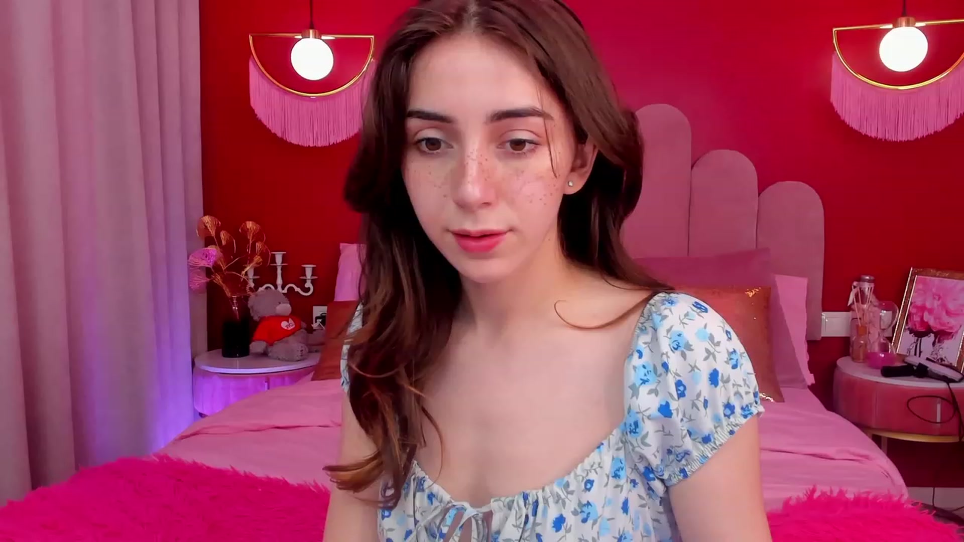 Gallery image thumbnail from ElsaYoung's myfreecams stream on, 05/05/2023, 14:36 image 3 of 20