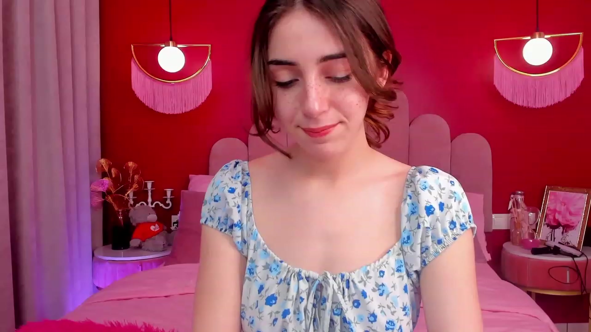 Gallery image thumbnail from ElsaYoung's myfreecams stream on, 05/05/2023, 17:02 image 20 of 20