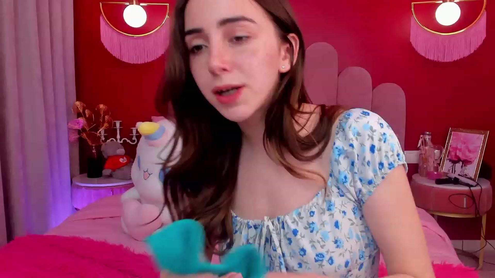 Gallery image thumbnail from ElsaYoung's myfreecams stream on, 05/05/2023, 17:02 image 6 of 20