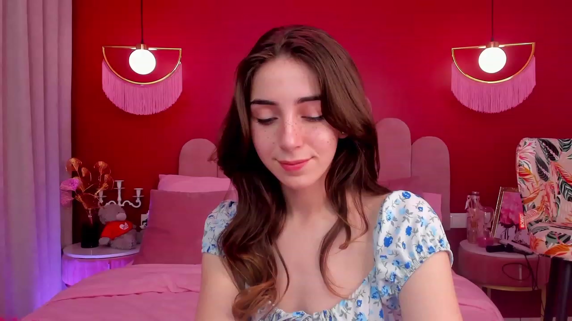 Gallery image thumbnail from ElsaYoung's myfreecams stream on, 05/05/2023, 18:58 image 6 of 20