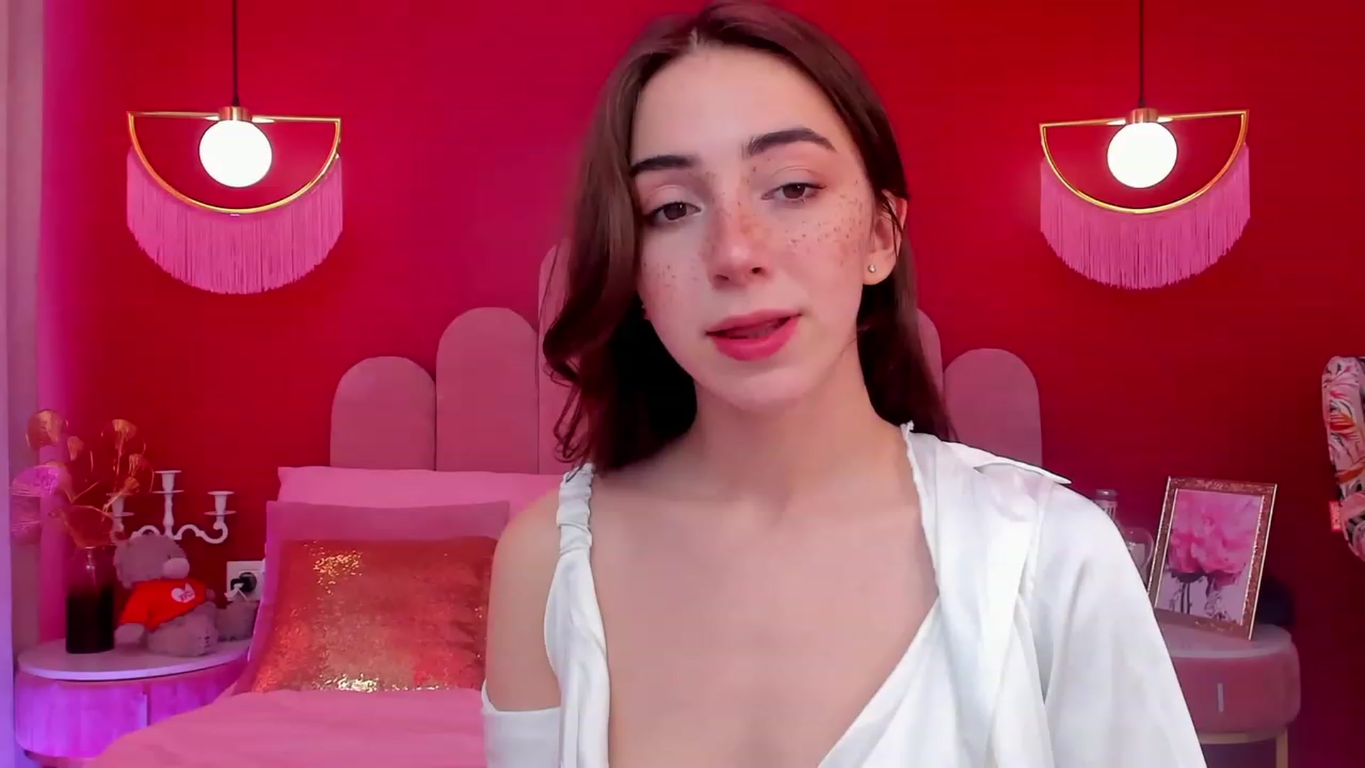 Gallery image thumbnail from ElsaYoung's myfreecams stream on, 05/07/2023, 07:00 image 1 of 20