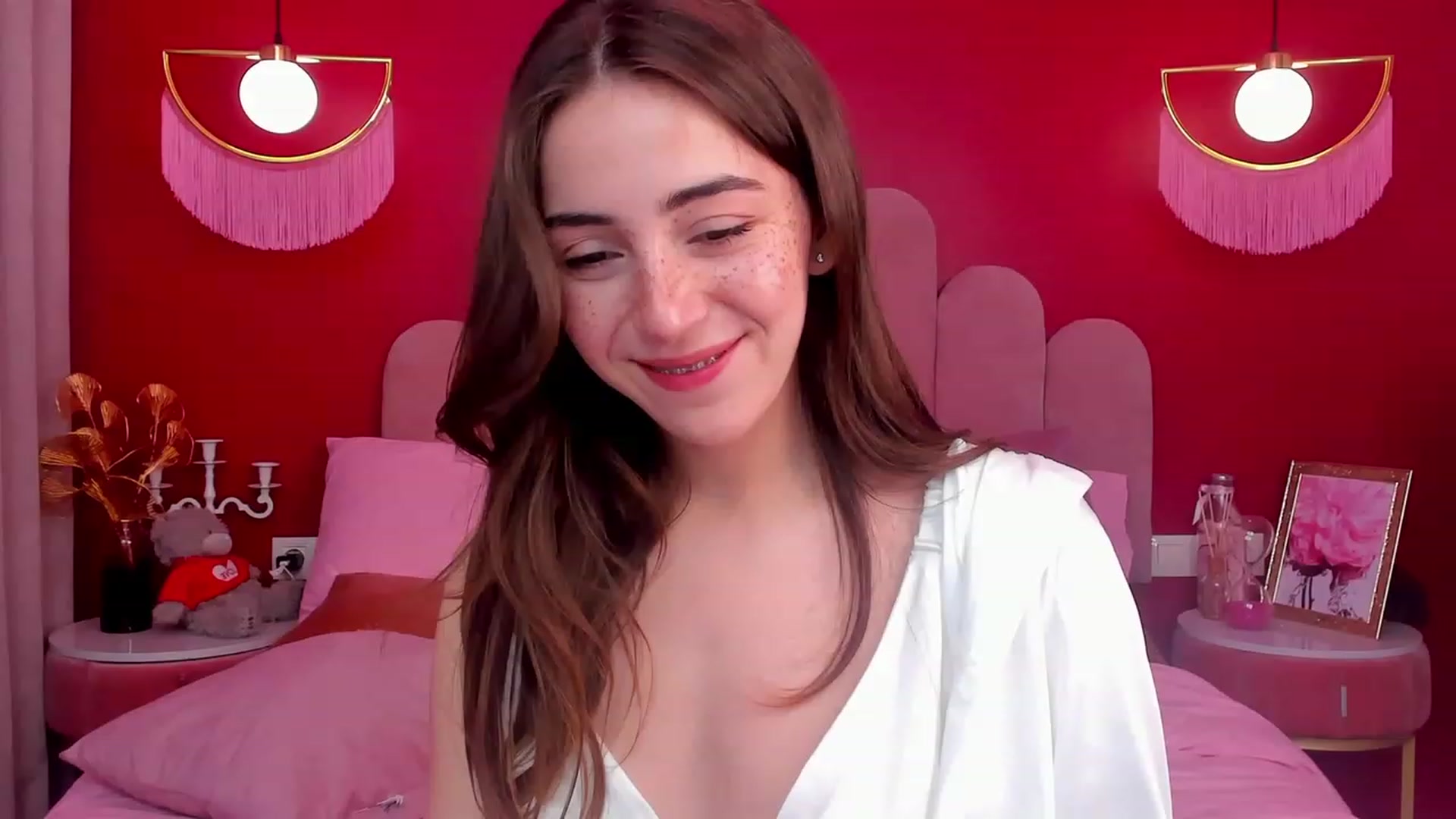 Gallery image thumbnail from ElsaYoung's myfreecams stream on, 05/07/2023, 08:03 image 4 of 20