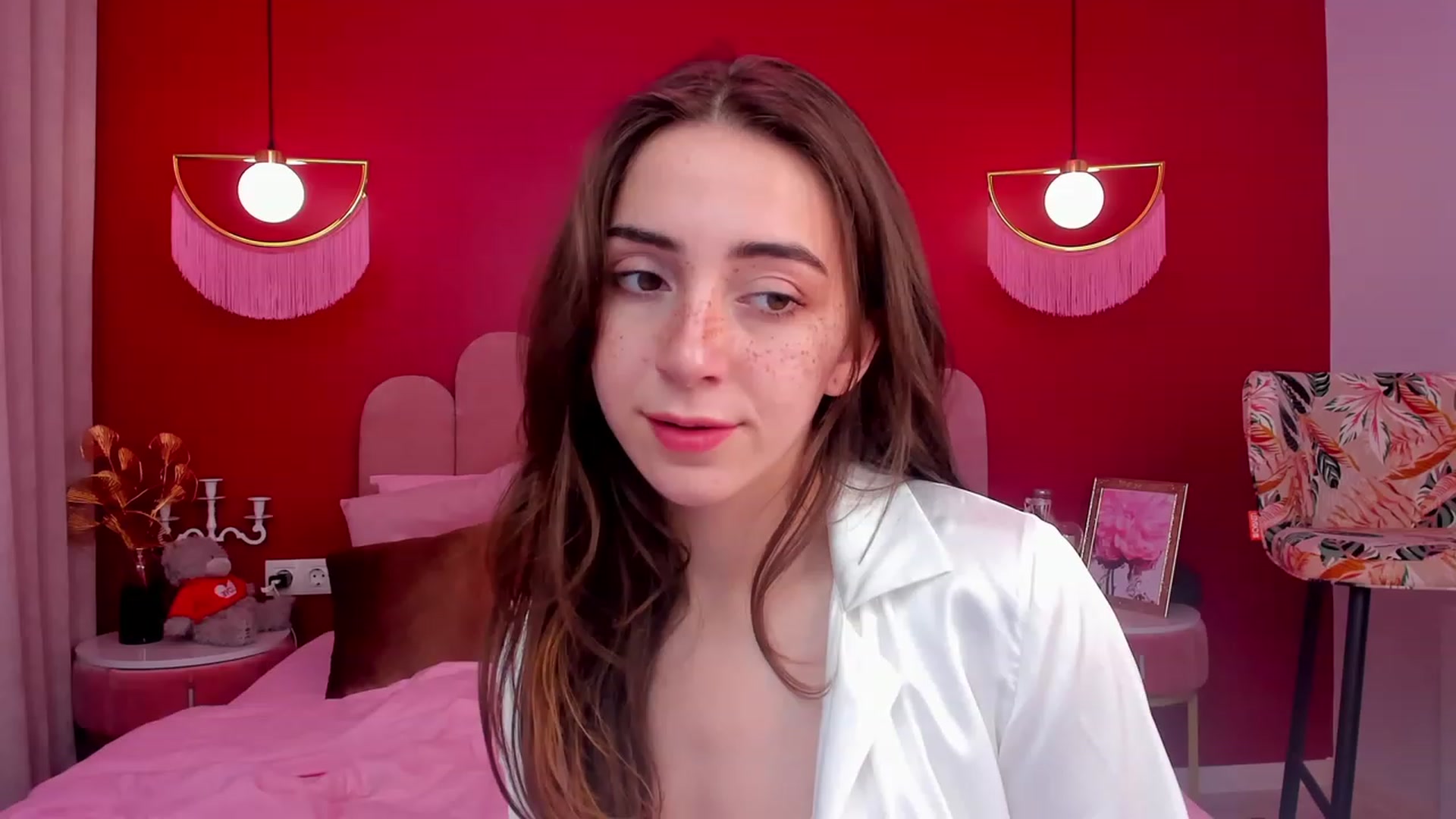 Gallery image thumbnail from ElsaYoung's myfreecams stream on, 05/07/2023, 14:28 image 9 of 20