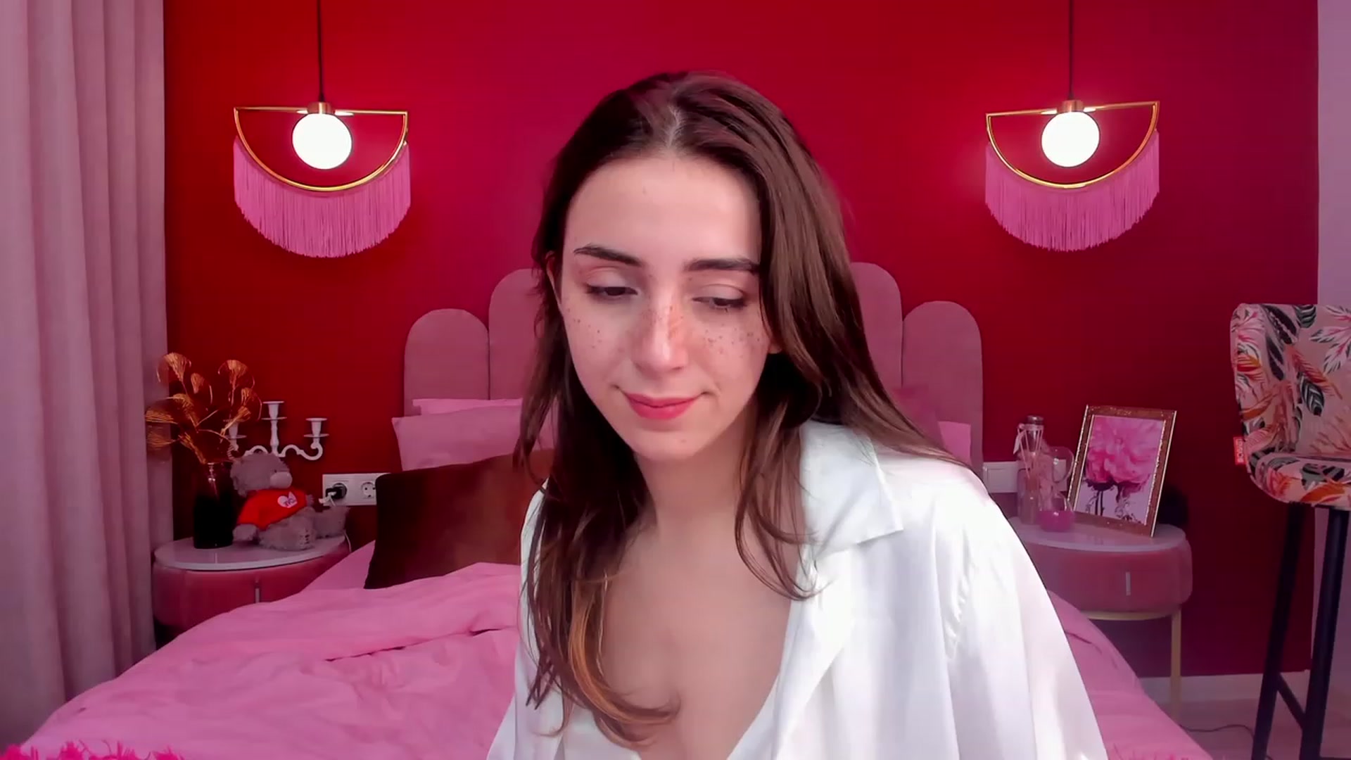 Gallery image thumbnail from ElsaYoung's myfreecams stream on, 05/07/2023, 14:28 image 19 of 20
