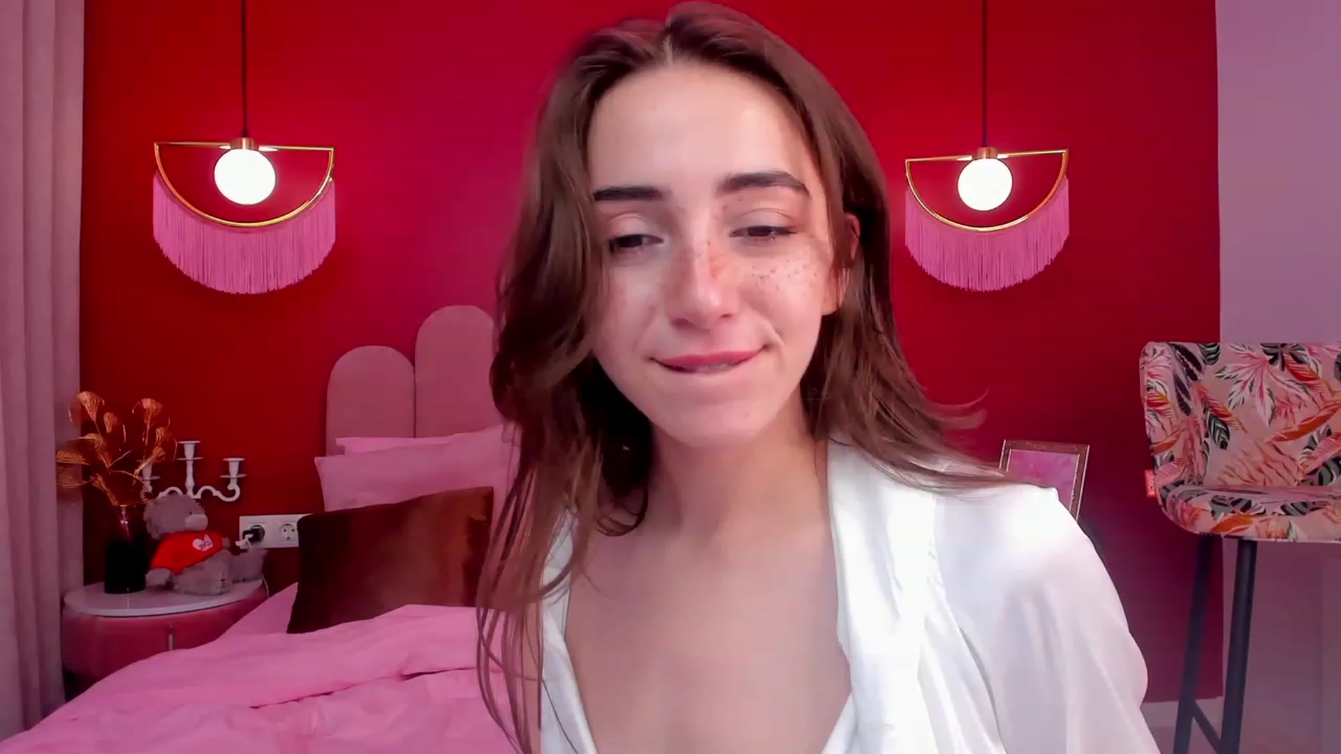 Gallery image thumbnail from ElsaYoung's myfreecams stream on, 05/07/2023, 14:28 image 11 of 20