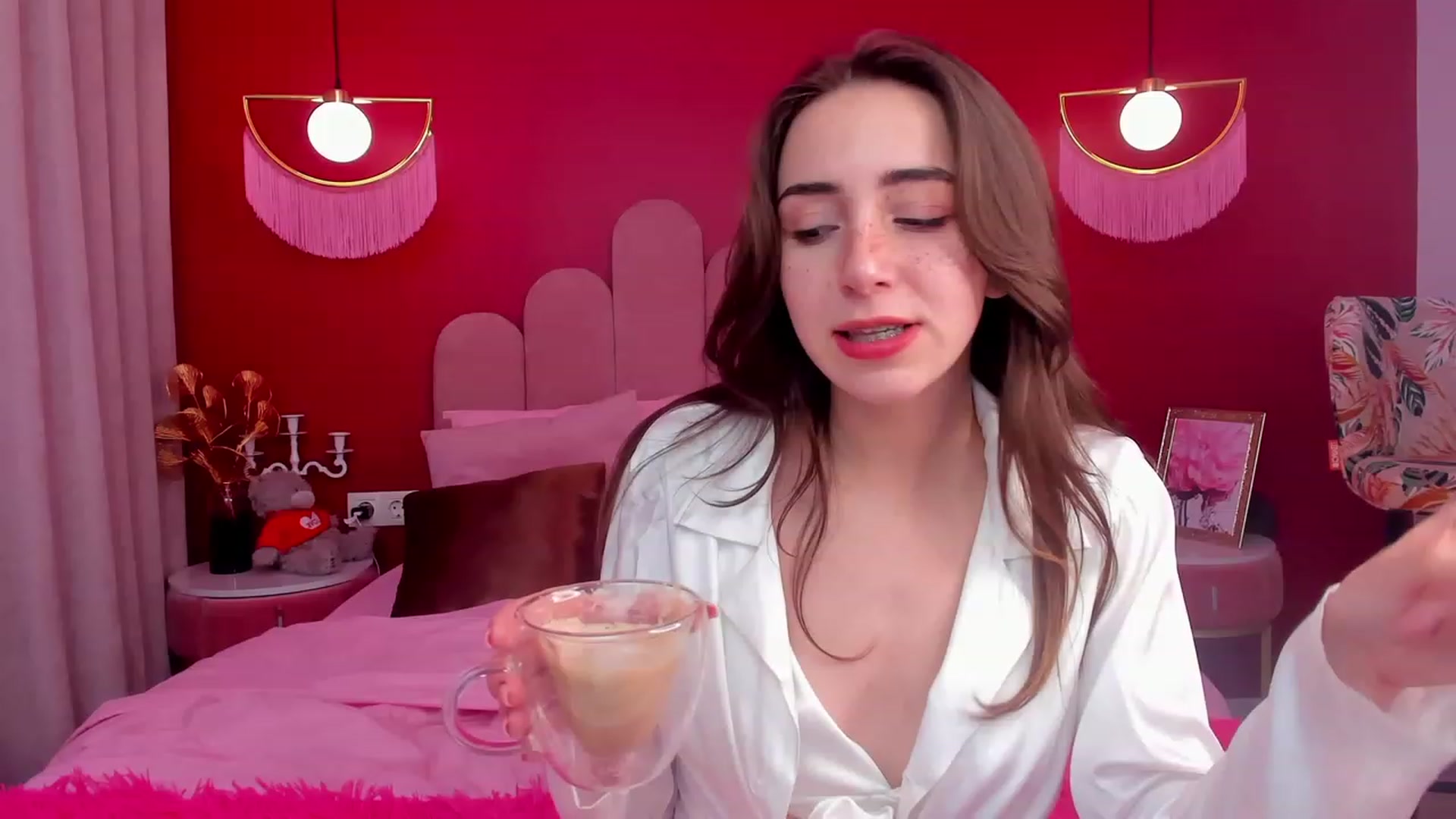 Gallery image thumbnail from ElsaYoung's myfreecams stream on, 05/07/2023, 15:44 image 8 of 20