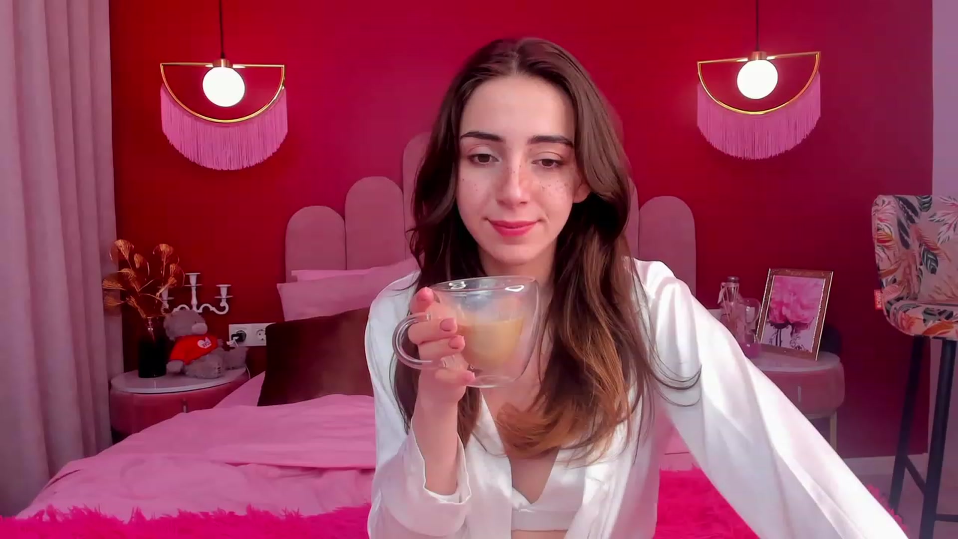 Gallery image thumbnail from ElsaYoung's myfreecams stream on, 05/07/2023, 15:44 image 2 of 20
