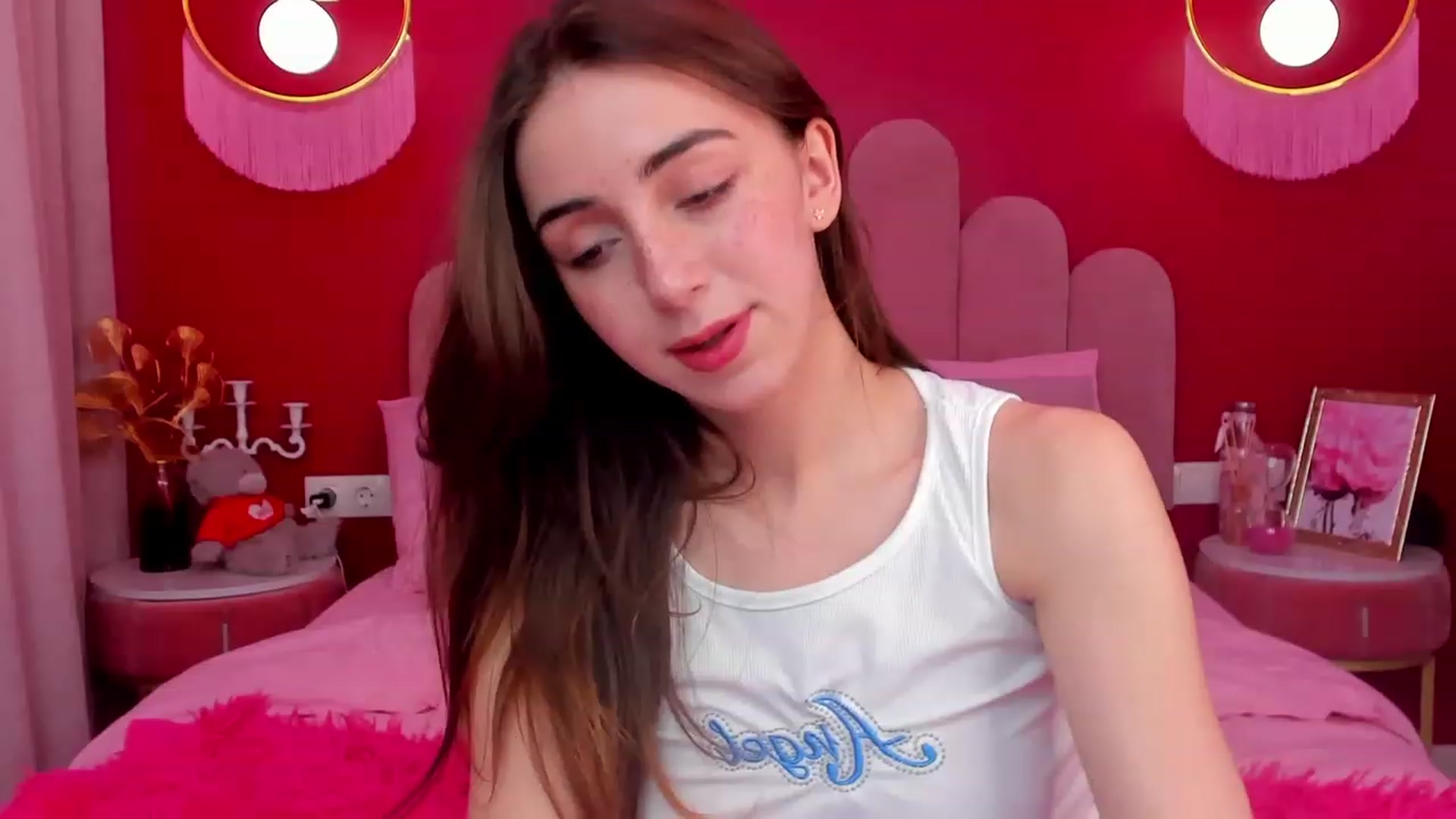 Gallery image thumbnail from ElsaYoung's myfreecams stream on, 05/09/2023, 13:15 image 11 of 20