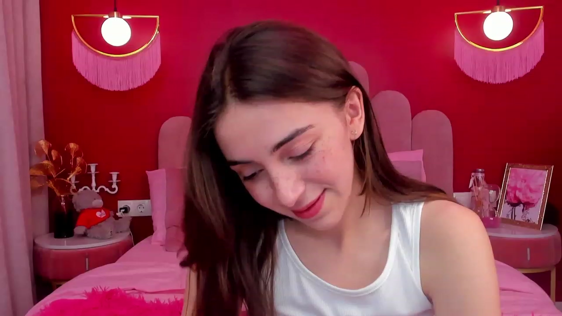Gallery image thumbnail from ElsaYoung's myfreecams stream on, 05/09/2023, 13:15 image 16 of 20