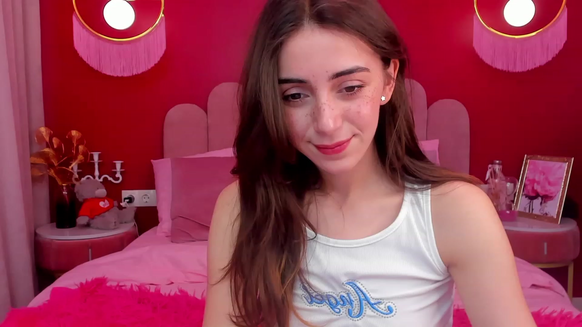 Gallery image thumbnail from ElsaYoung's myfreecams stream on, 05/09/2023, 13:15 image 10 of 20