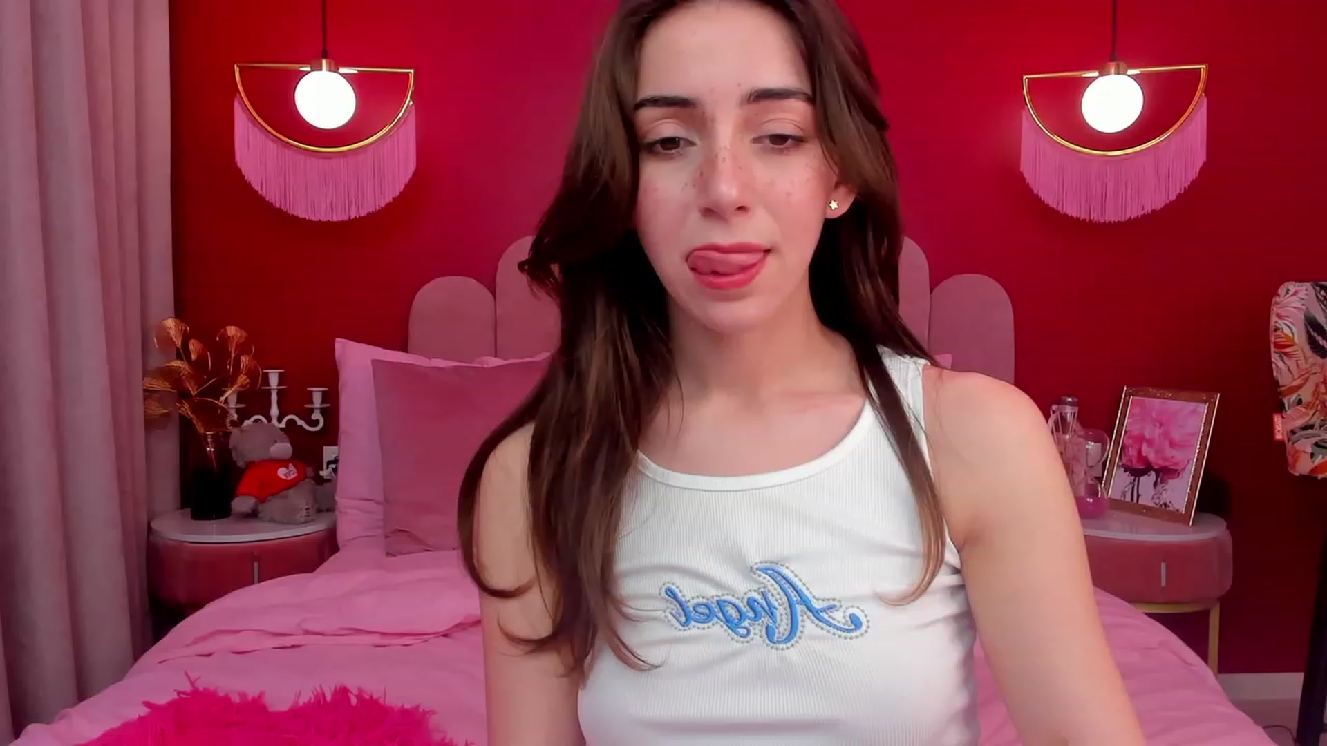 Gallery image thumbnail from ElsaYoung's myfreecams stream on, 05/09/2023, 17:19 image 5 of 20