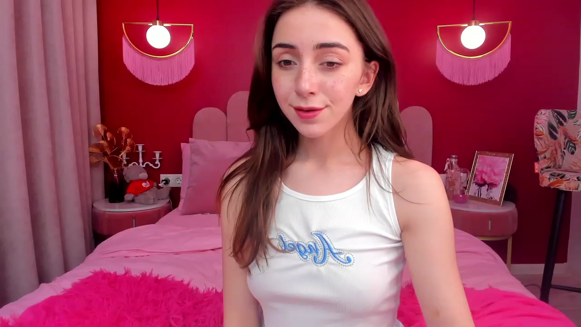 Gallery image thumbnail from ElsaYoung's myfreecams stream on, 05/09/2023, 17:19 image 13 of 20