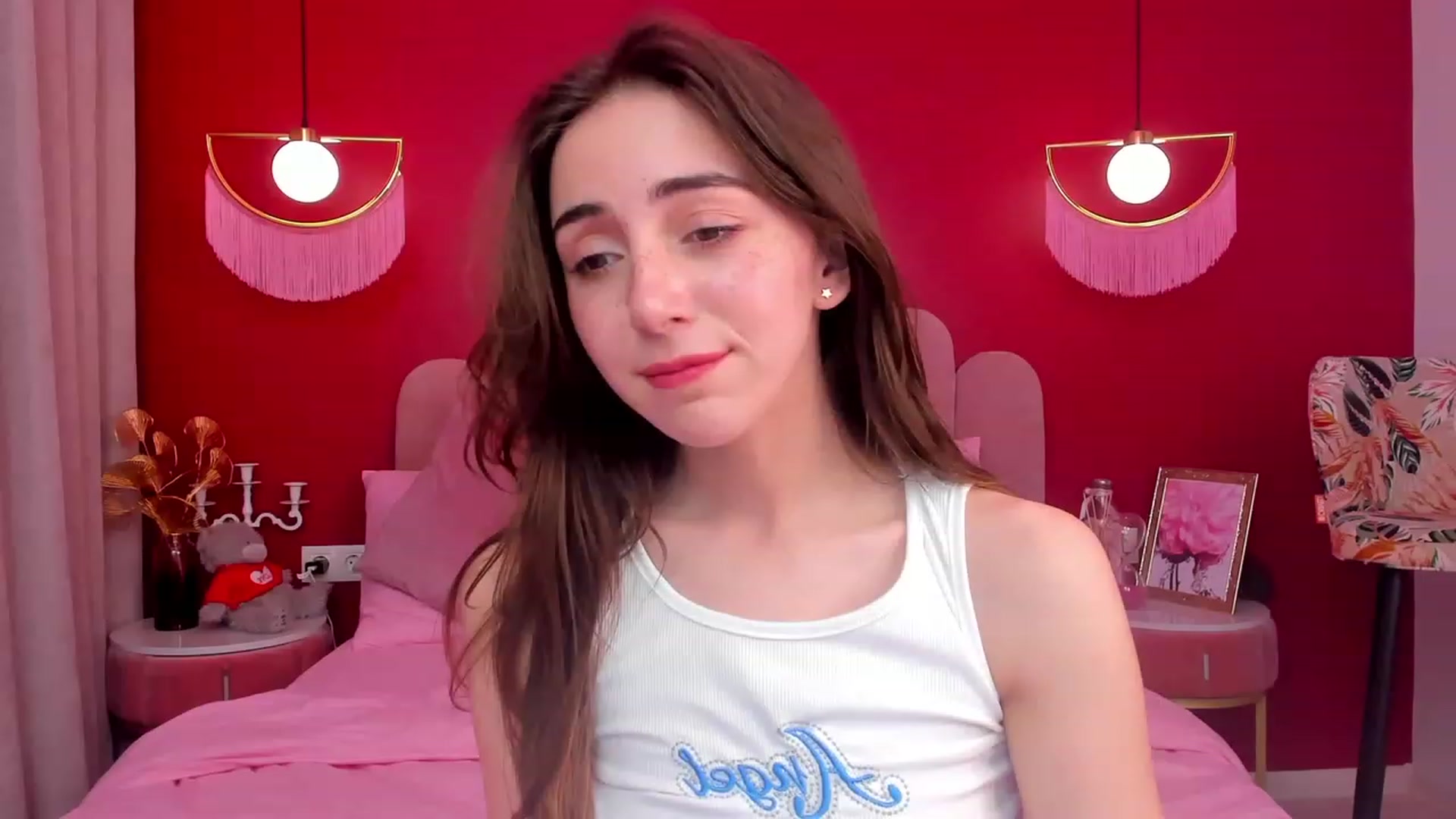 Gallery image thumbnail from ElsaYoung's myfreecams stream on, 05/09/2023, 18:45 image 10 of 20