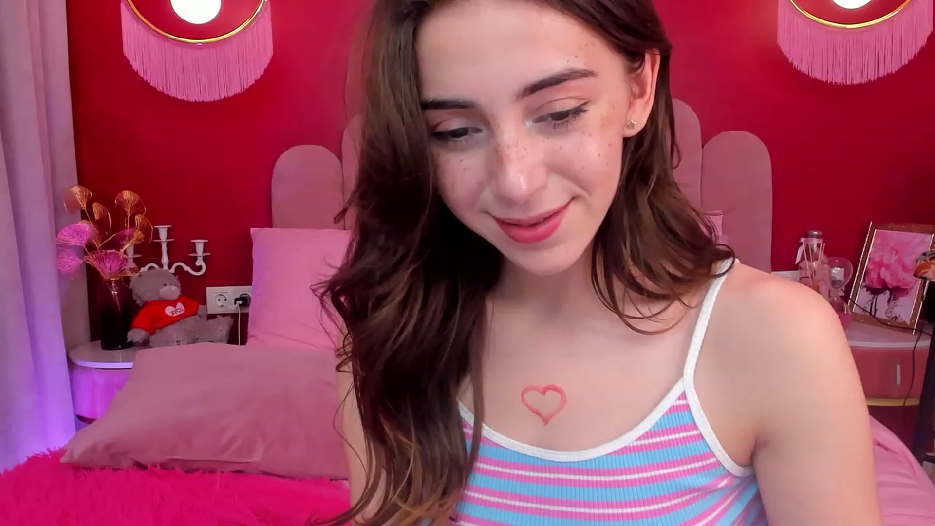 Gallery image thumbnail from ElsaYoung's myfreecams stream on, 05/10/2023, 17:58 image 13 of 20