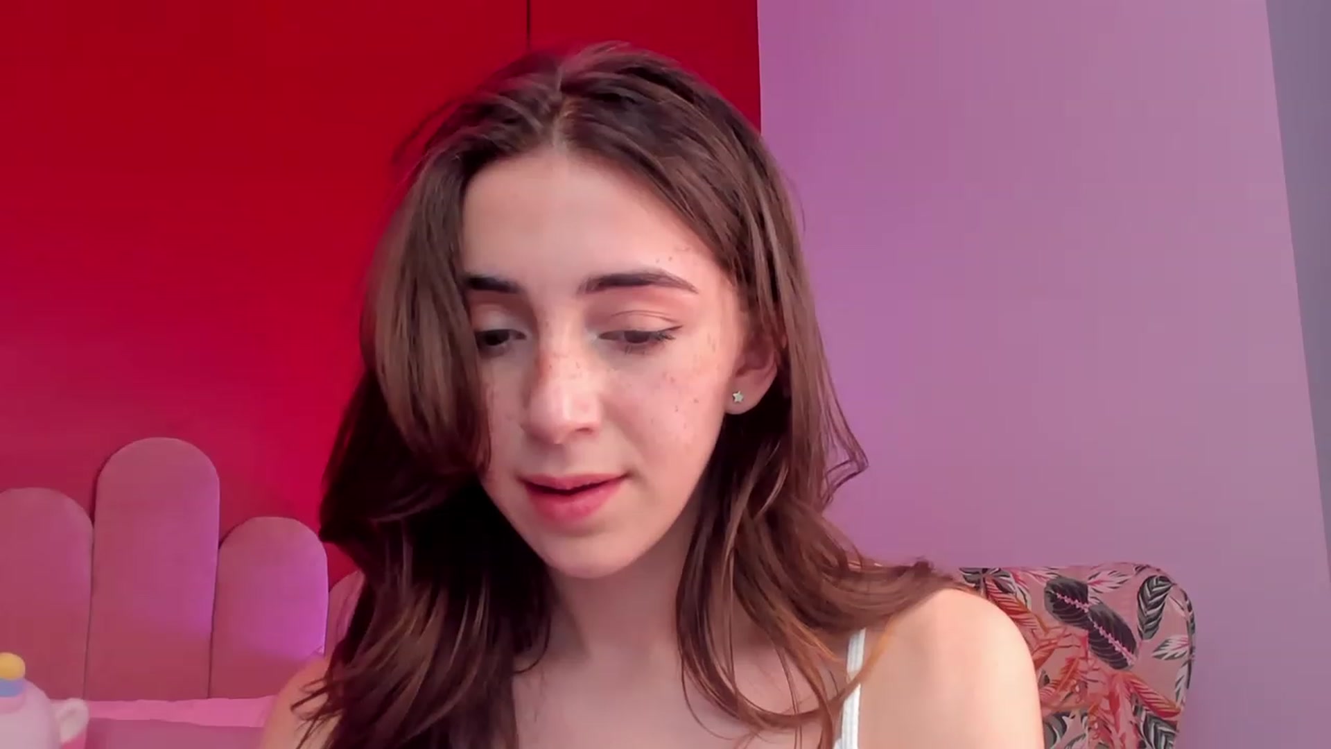 Gallery image thumbnail from ElsaYoung's myfreecams stream on, 05/10/2023, 17:58 image 19 of 20