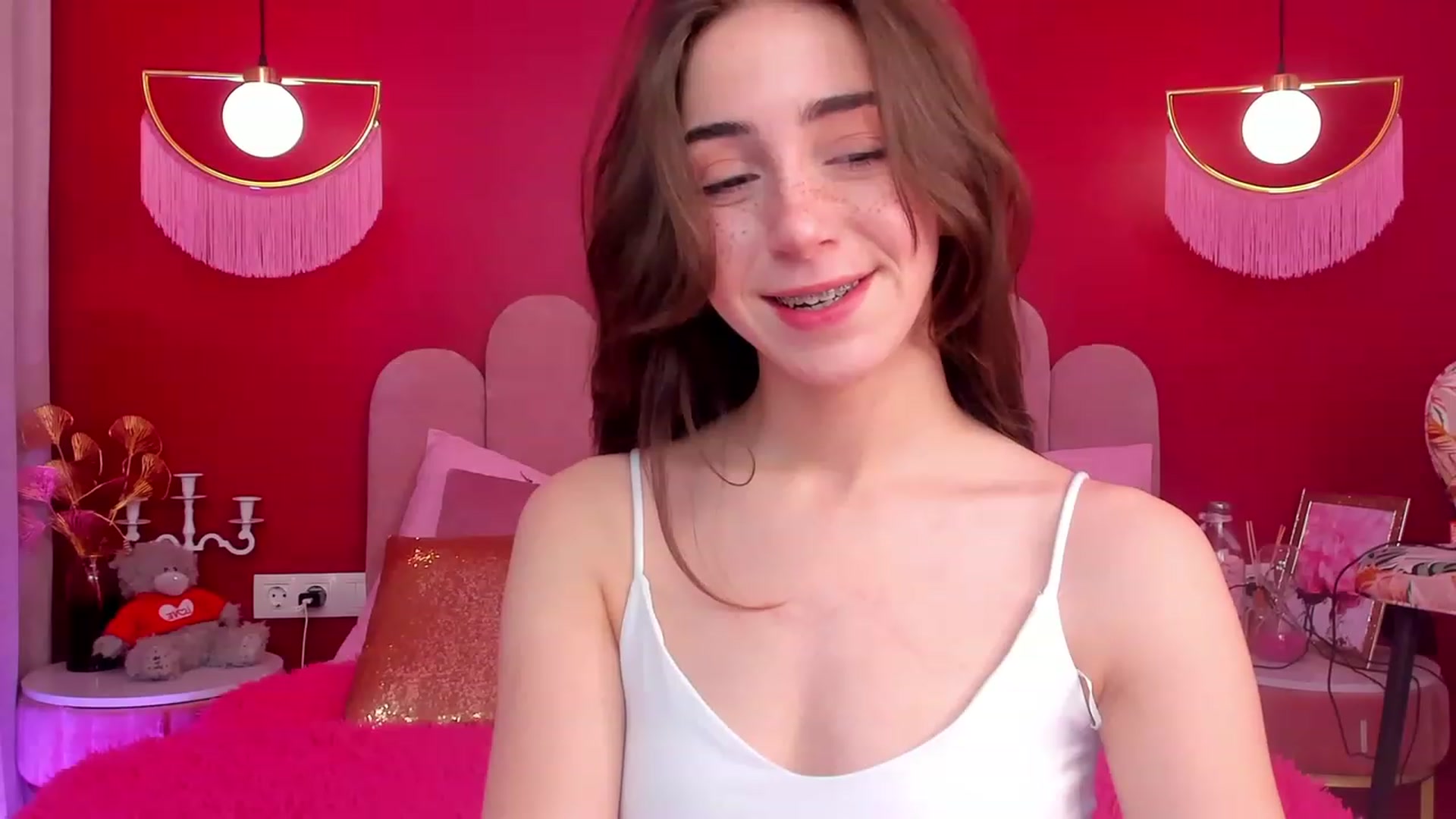 Gallery image thumbnail from ElsaYoung's myfreecams stream on, 05/12/2023, 07:36 image 20 of 20