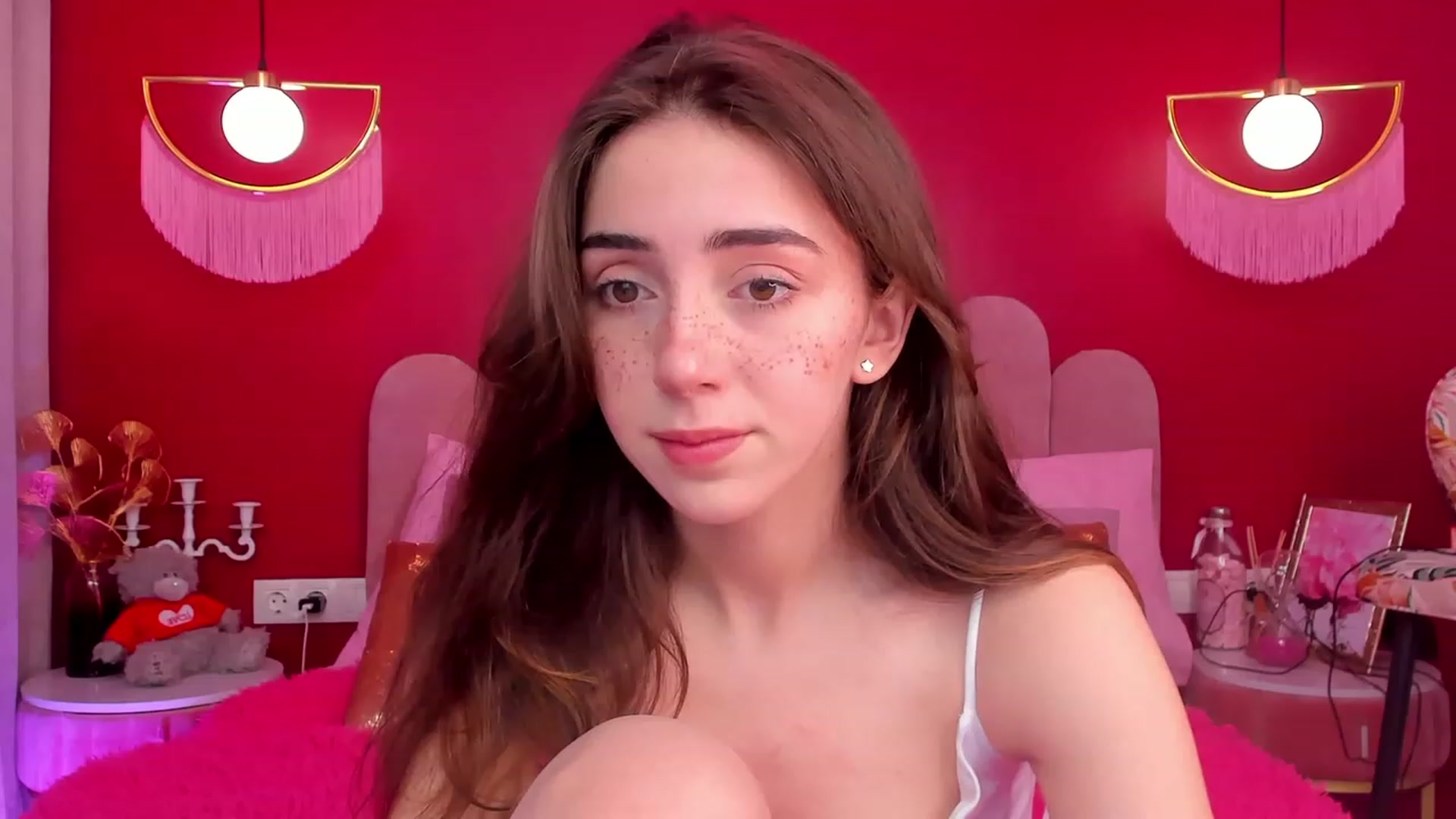 Gallery image thumbnail from ElsaYoung's myfreecams stream on, 05/12/2023, 07:36 image 4 of 20