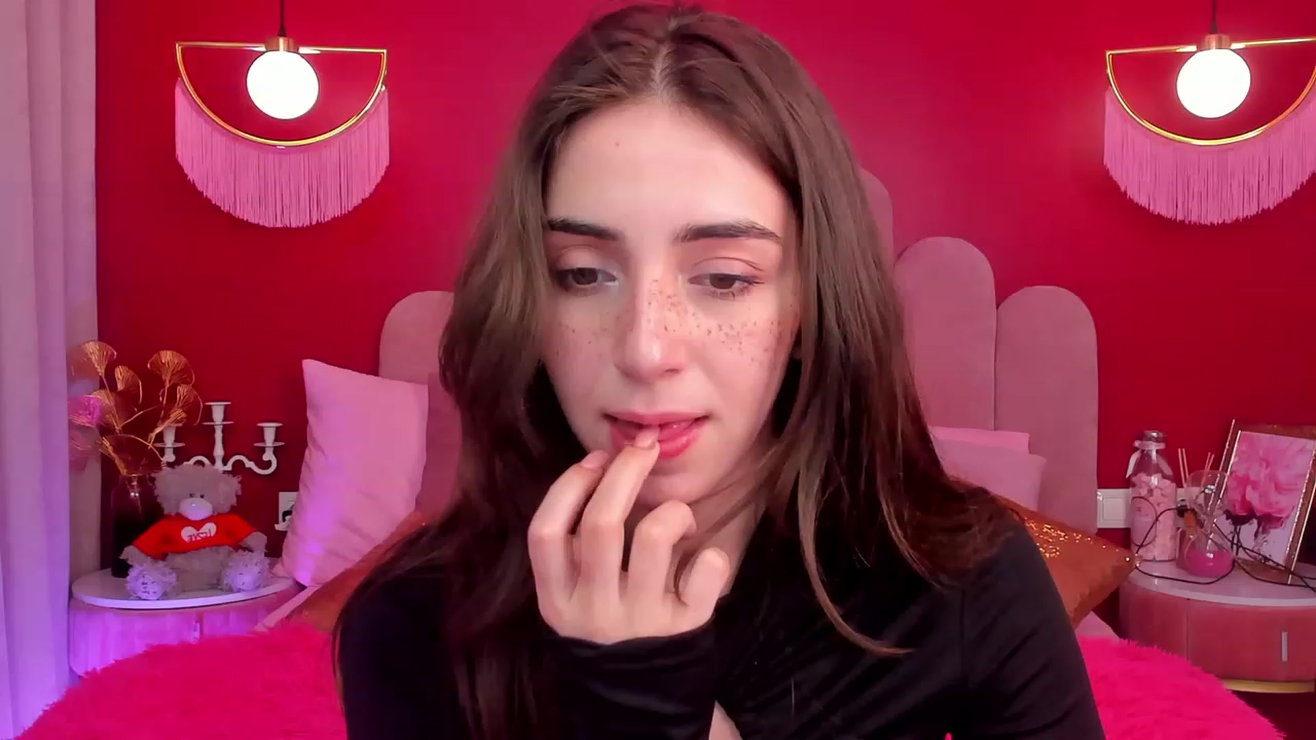 Gallery image thumbnail from ElsaYoung's myfreecams stream on, 05/13/2023, 09:09 image 13 of 20