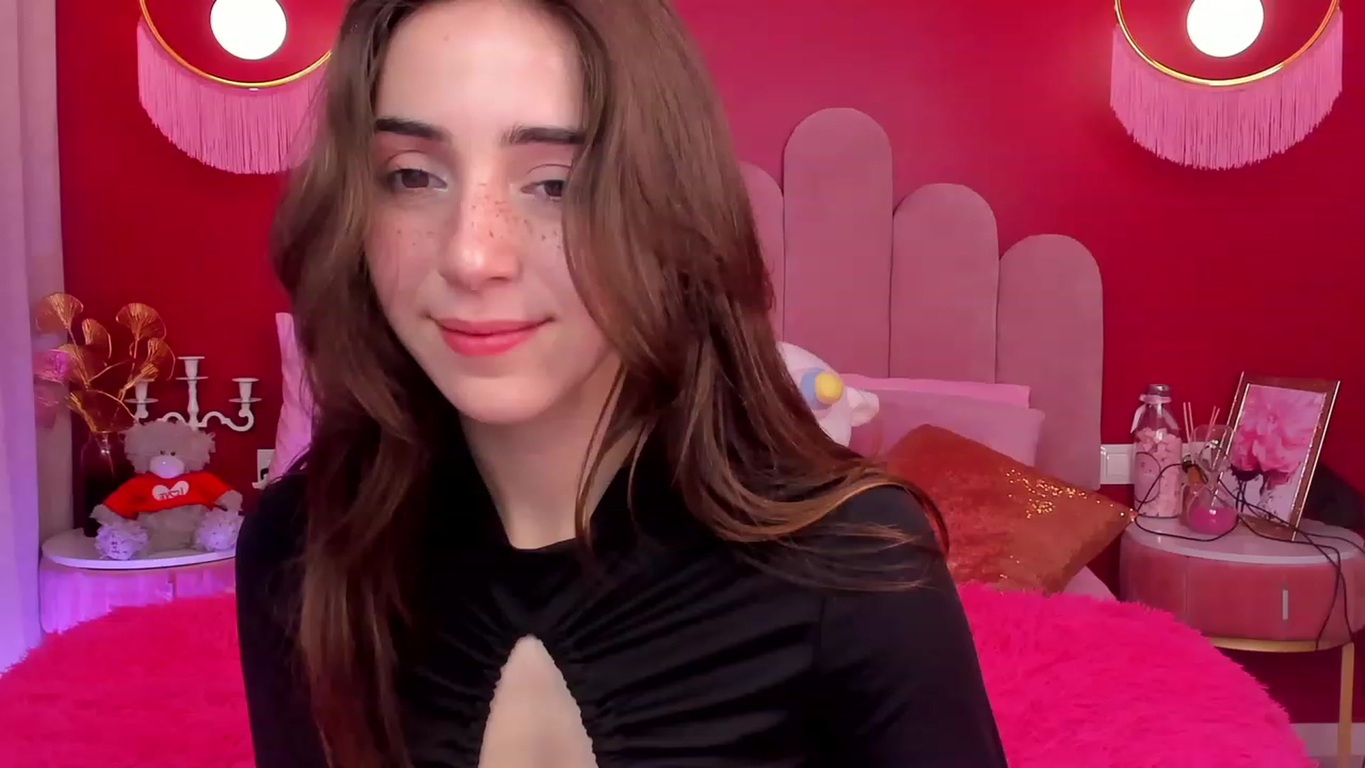 Gallery image thumbnail from ElsaYoung's myfreecams stream on, 05/13/2023, 09:09 image 4 of 20
