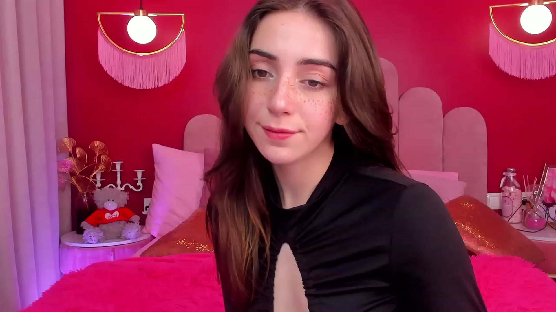 Gallery image thumbnail from ElsaYoung's myfreecams stream on, 05/13/2023, 10:58 image 3 of 20