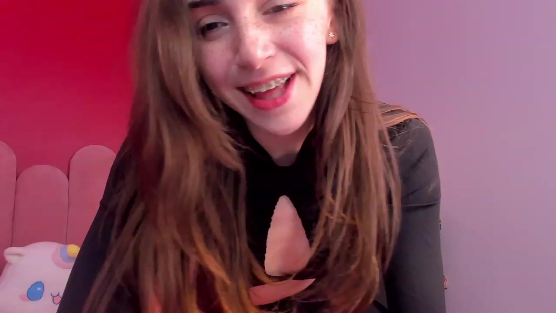 Gallery image thumbnail from ElsaYoung's myfreecams stream on, 05/13/2023, 10:58 image 11 of 20