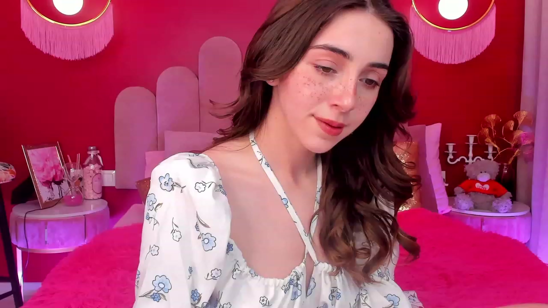 Gallery image thumbnail from ElsaYoung's myfreecams stream on, 05/14/2023, 12:29 image 20 of 20