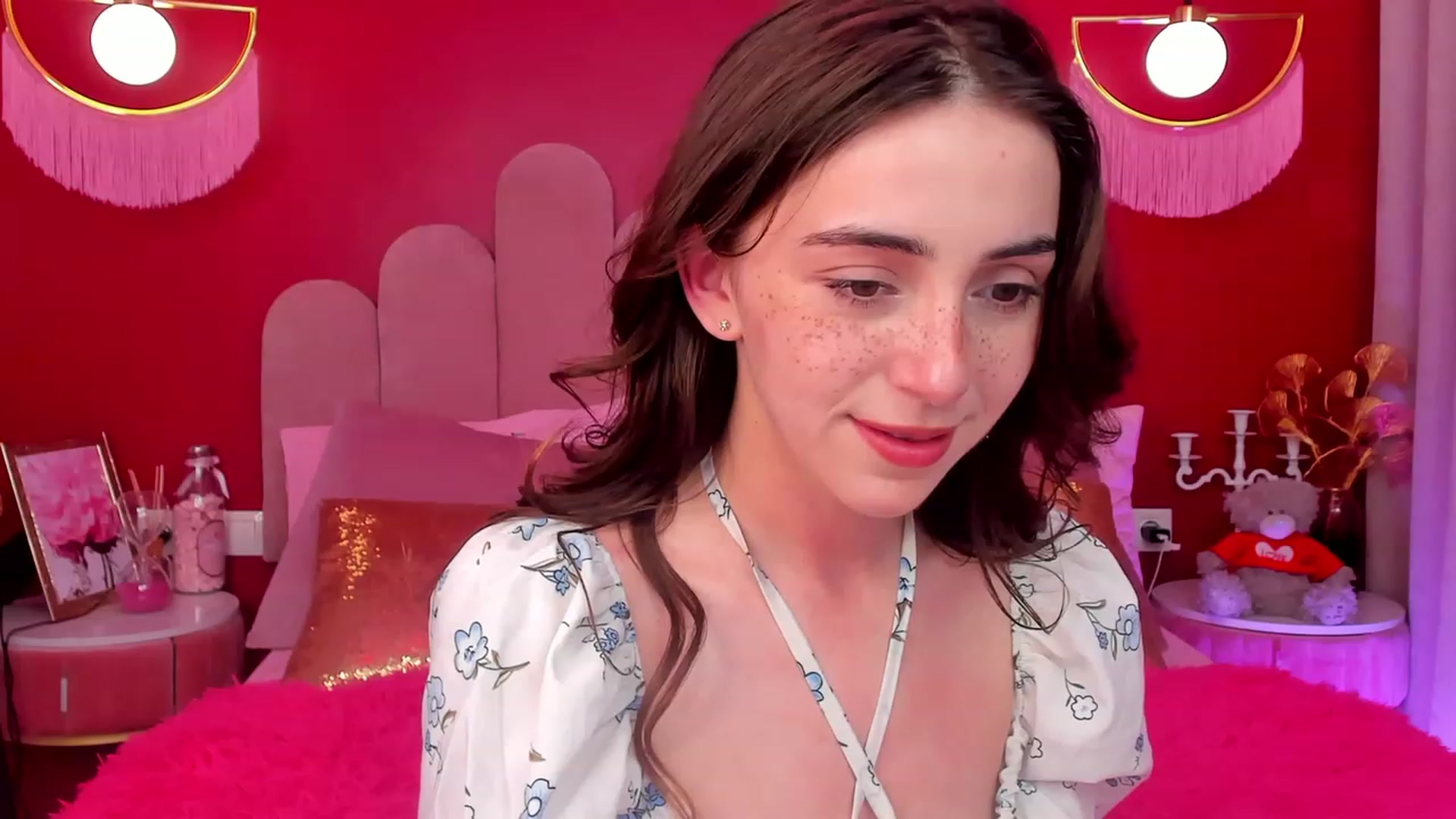 Gallery image thumbnail from ElsaYoung's myfreecams stream on, 05/14/2023, 14:54 image 18 of 20