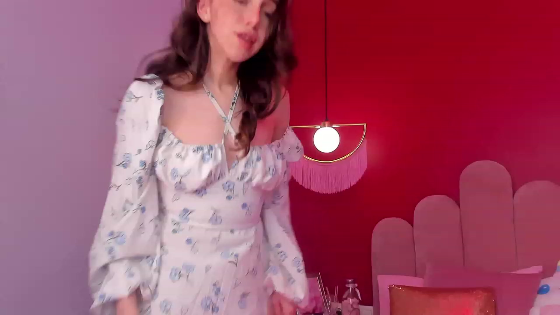 Gallery image thumbnail from ElsaYoung's myfreecams stream on, 05/14/2023, 16:40 image 19 of 20