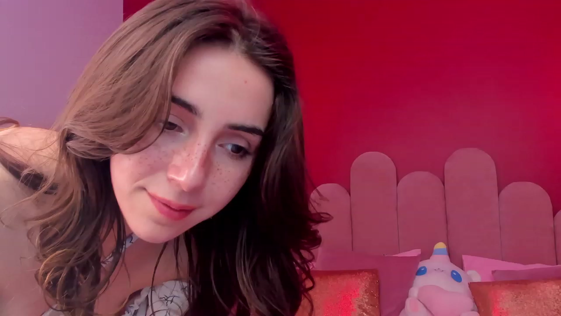 Gallery image thumbnail from ElsaYoung's myfreecams stream on, 05/14/2023, 16:40 image 14 of 20