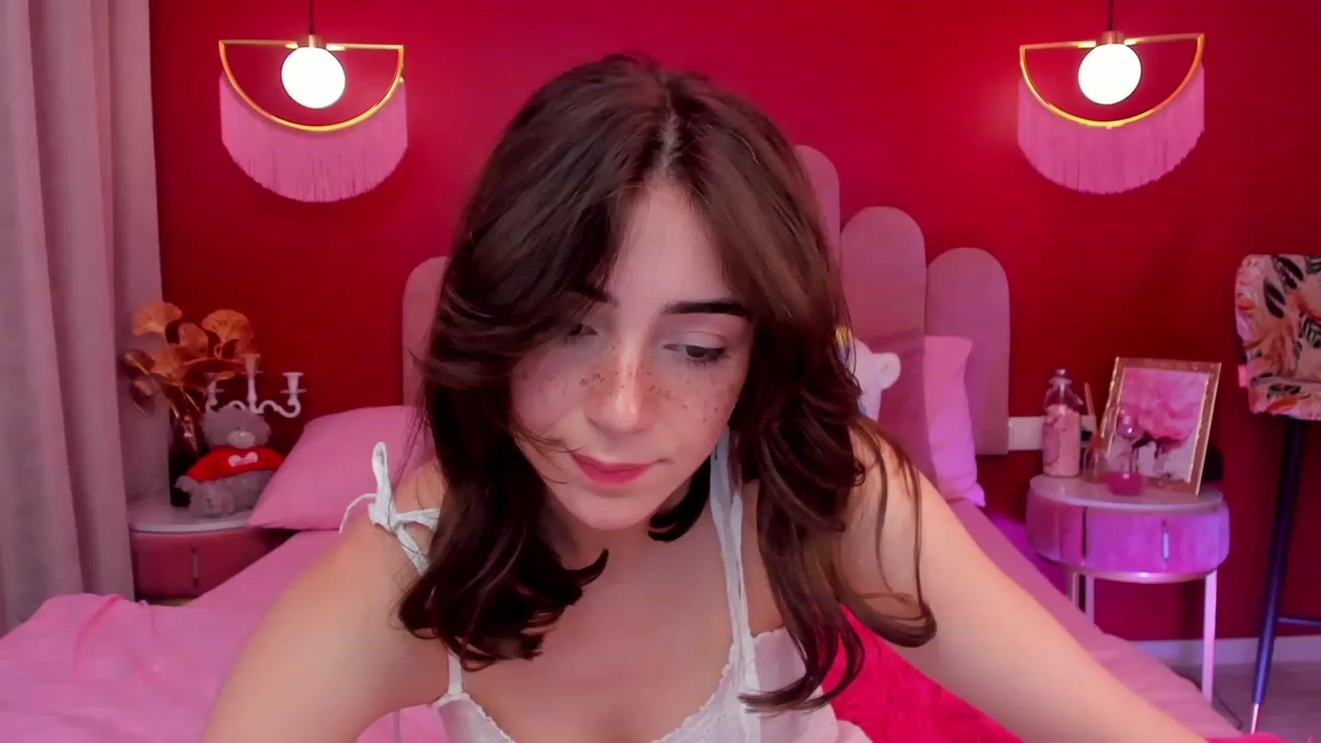 Gallery image thumbnail from ElsaYoung's myfreecams stream on, 05/20/2023, 15:22 image 6 of 20