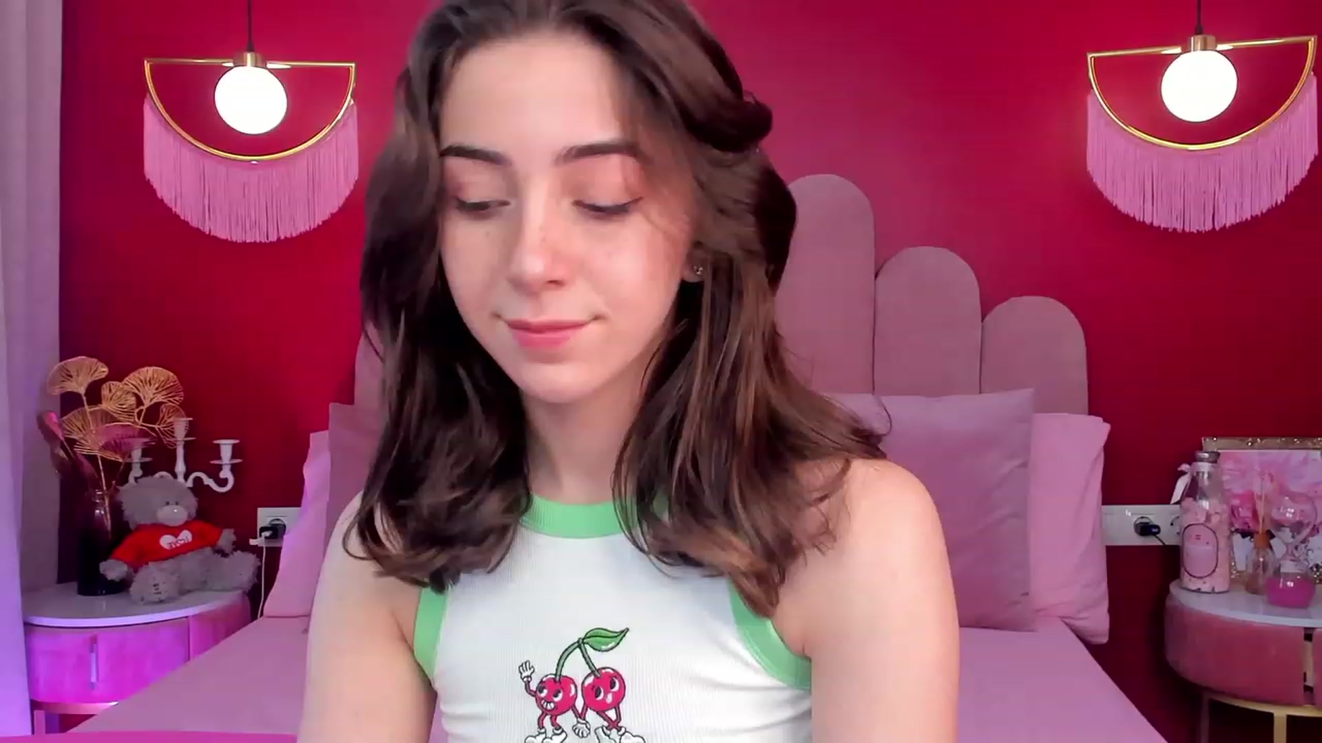 Gallery image thumbnail from ElsaYoung's myfreecams stream on, 05/25/2023, 13:41 image 1 of 20