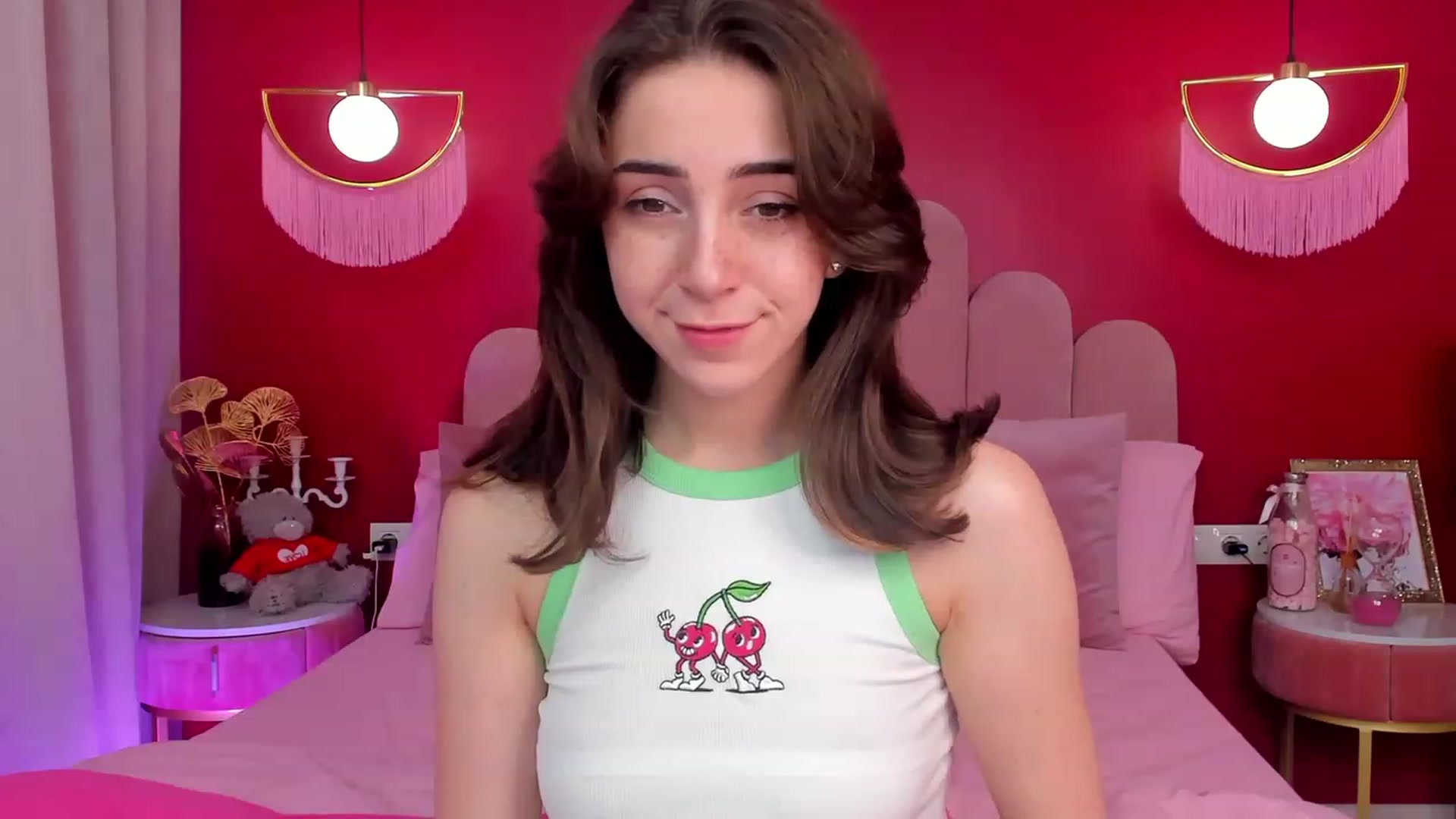 Gallery image thumbnail from ElsaYoung's myfreecams stream on, 05/25/2023, 13:41 image 13 of 20
