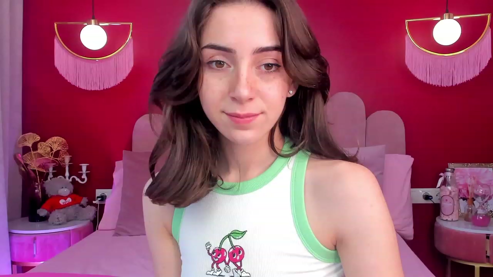 Gallery image thumbnail from ElsaYoung's myfreecams stream on, 05/25/2023, 13:41 image 2 of 20