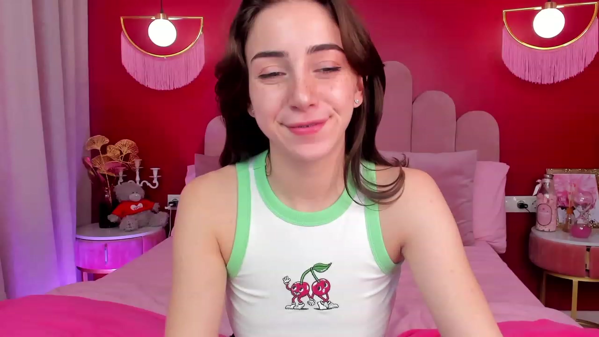 Gallery image thumbnail from ElsaYoung's myfreecams stream on, 05/25/2023, 13:41 image 9 of 20