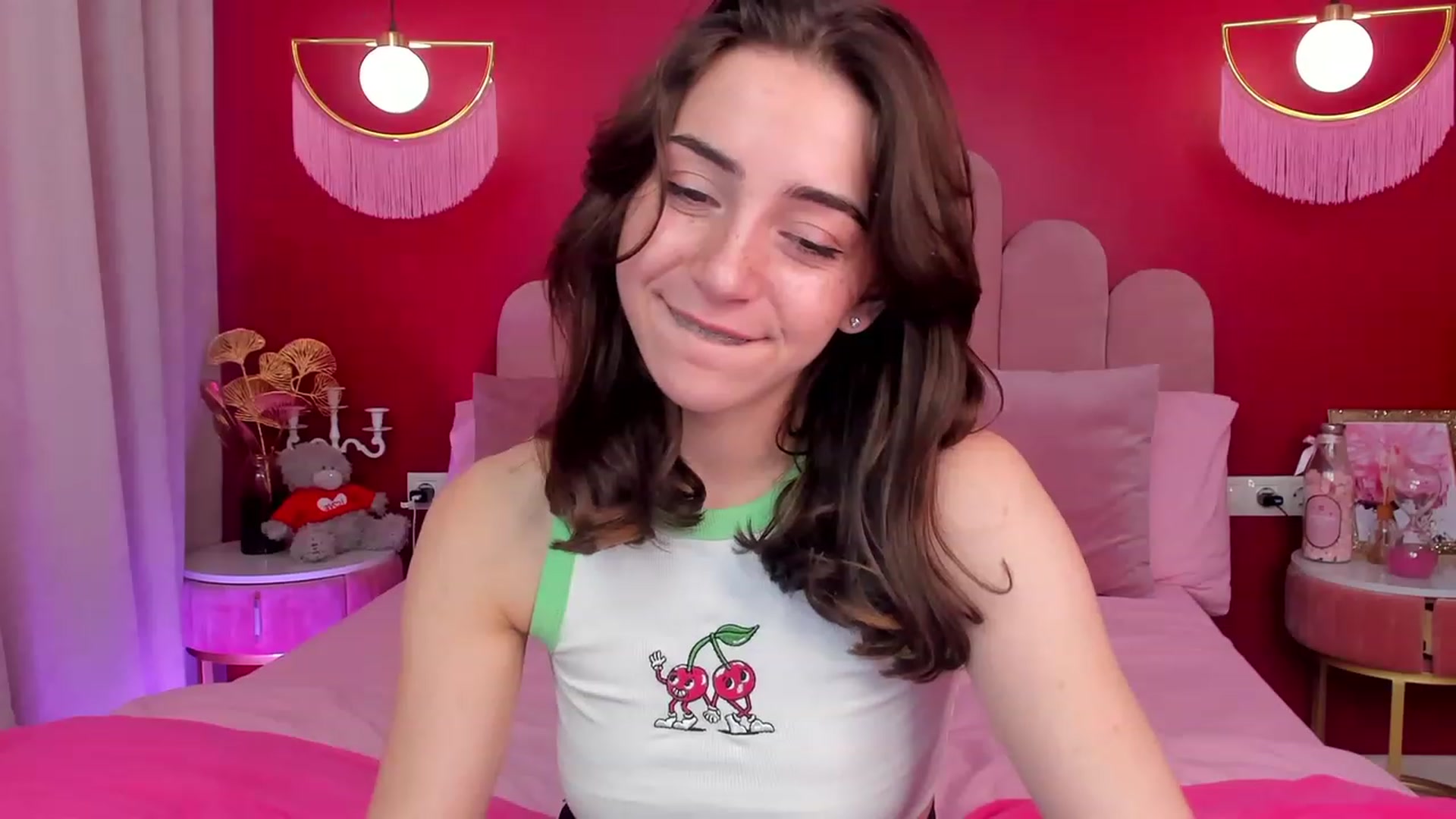 Gallery image thumbnail from ElsaYoung's myfreecams stream on, 05/25/2023, 13:41 image 10 of 20