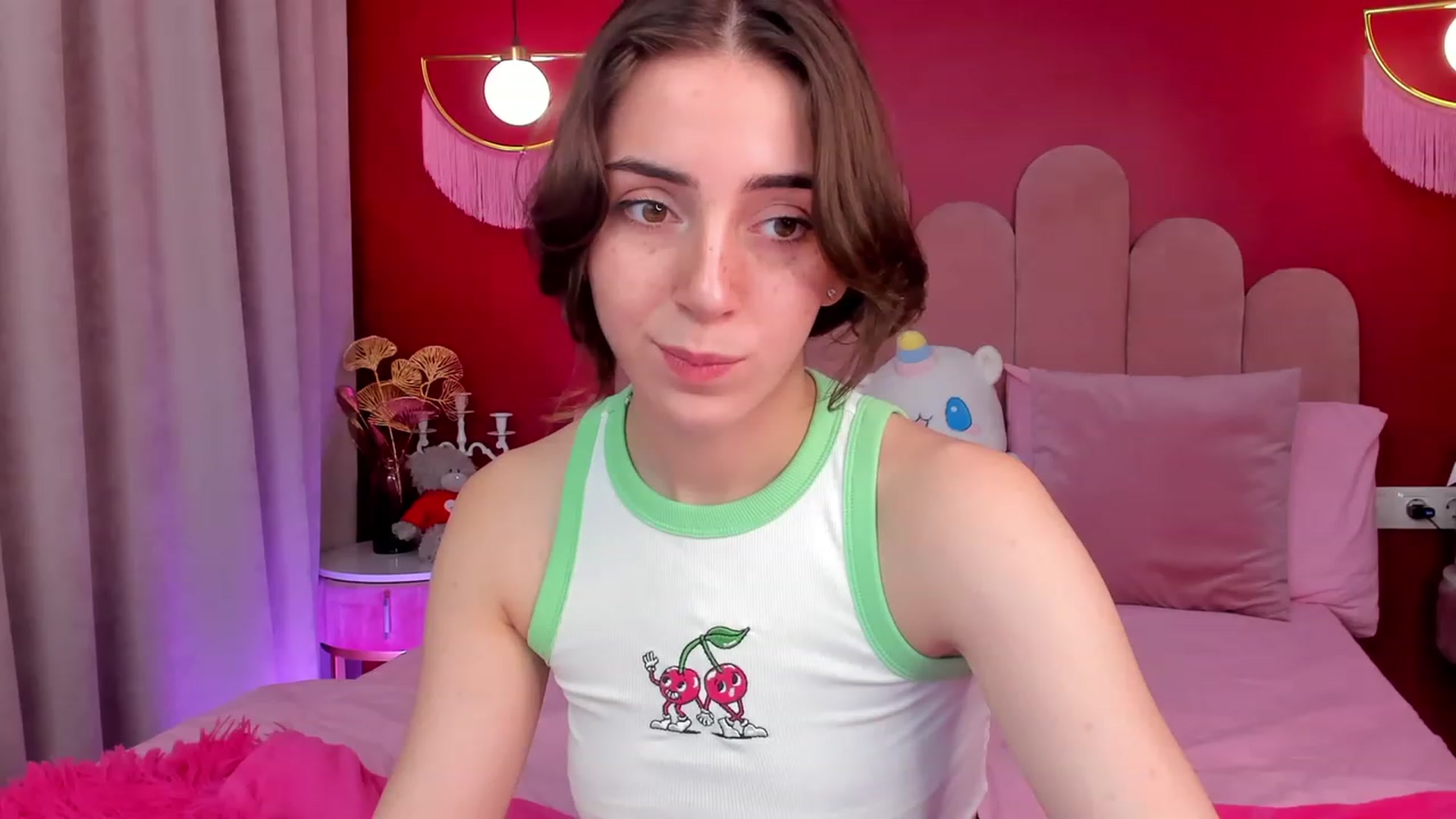 Gallery image thumbnail from ElsaYoung's myfreecams stream on, 05/25/2023, 15:19 image 8 of 20