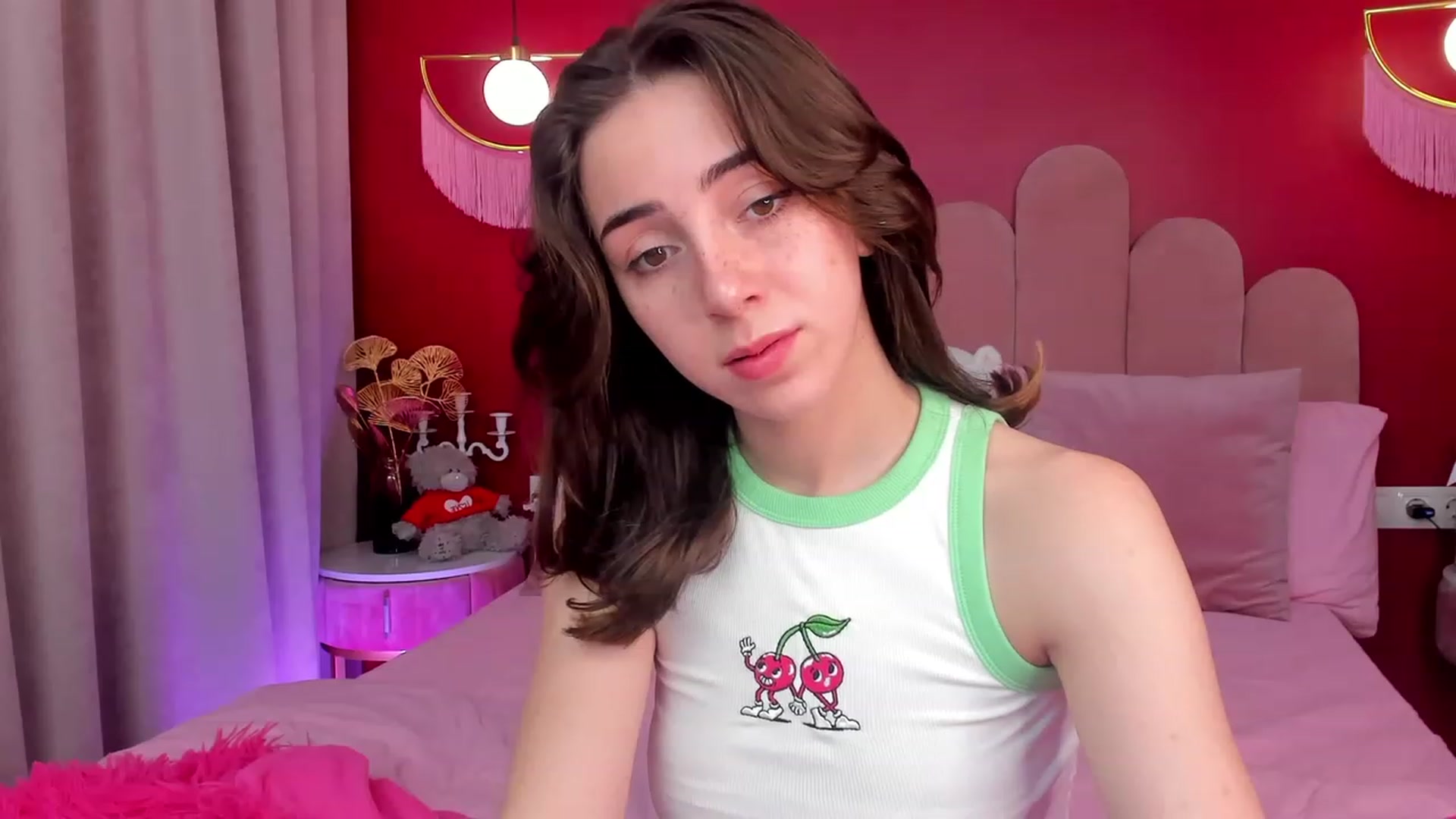 Gallery image thumbnail from ElsaYoung's myfreecams stream on, 05/25/2023, 15:19 image 11 of 20