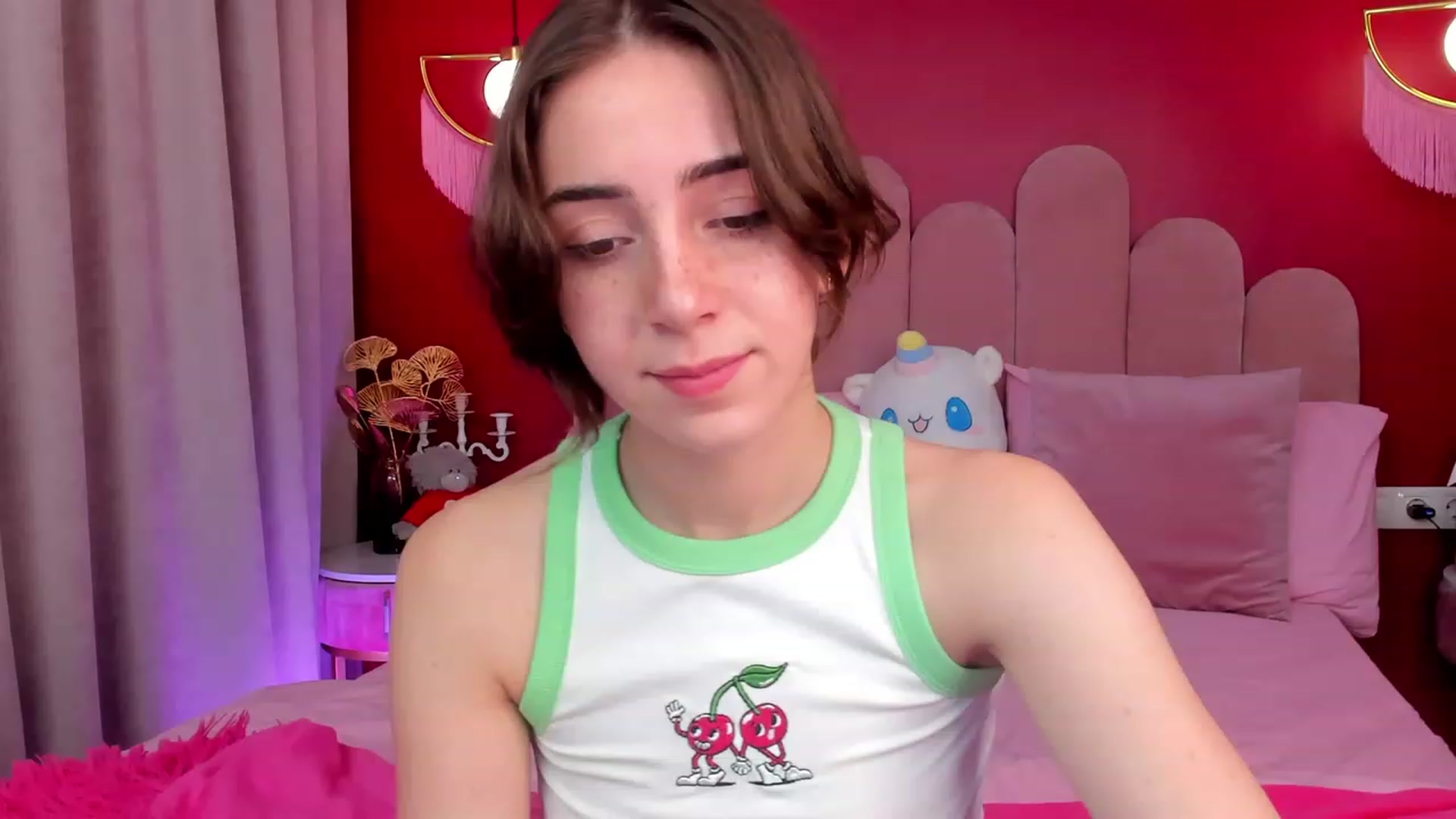 Gallery image thumbnail from ElsaYoung's myfreecams stream on, 05/25/2023, 15:19 image 3 of 20