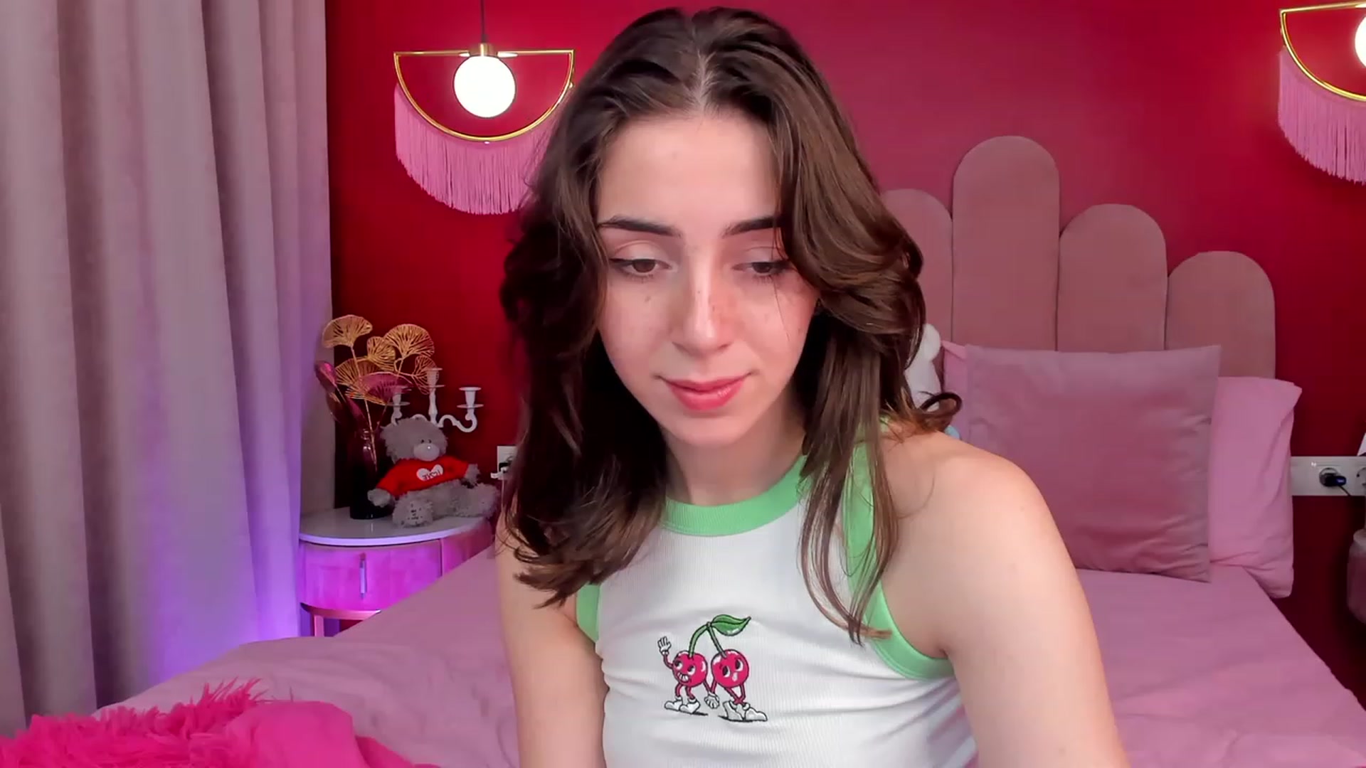 Gallery image thumbnail from ElsaYoung's myfreecams stream on, 05/25/2023, 15:19 image 12 of 20