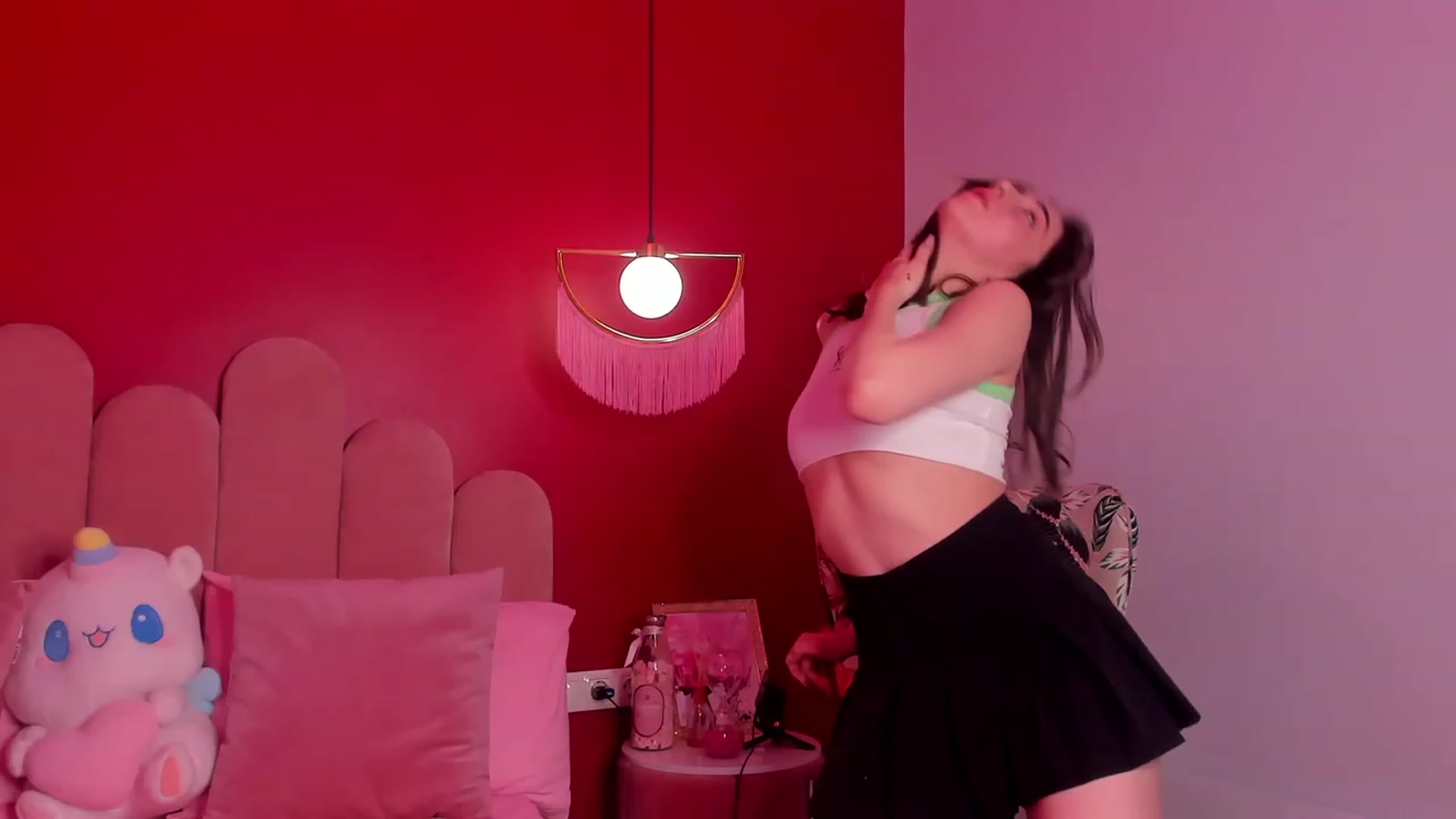 Gallery image thumbnail from ElsaYoung's myfreecams stream on, 05/25/2023, 17:27 image 17 of 20