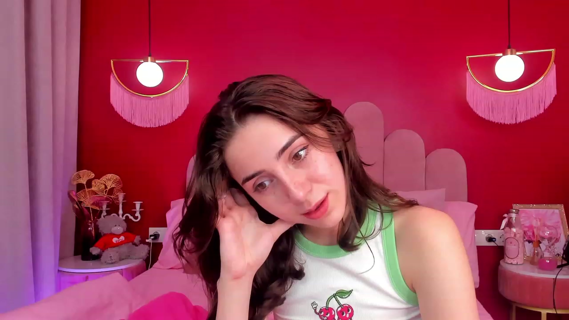 Gallery image thumbnail from ElsaYoung's myfreecams stream on, 05/25/2023, 18:01 image 3 of 20