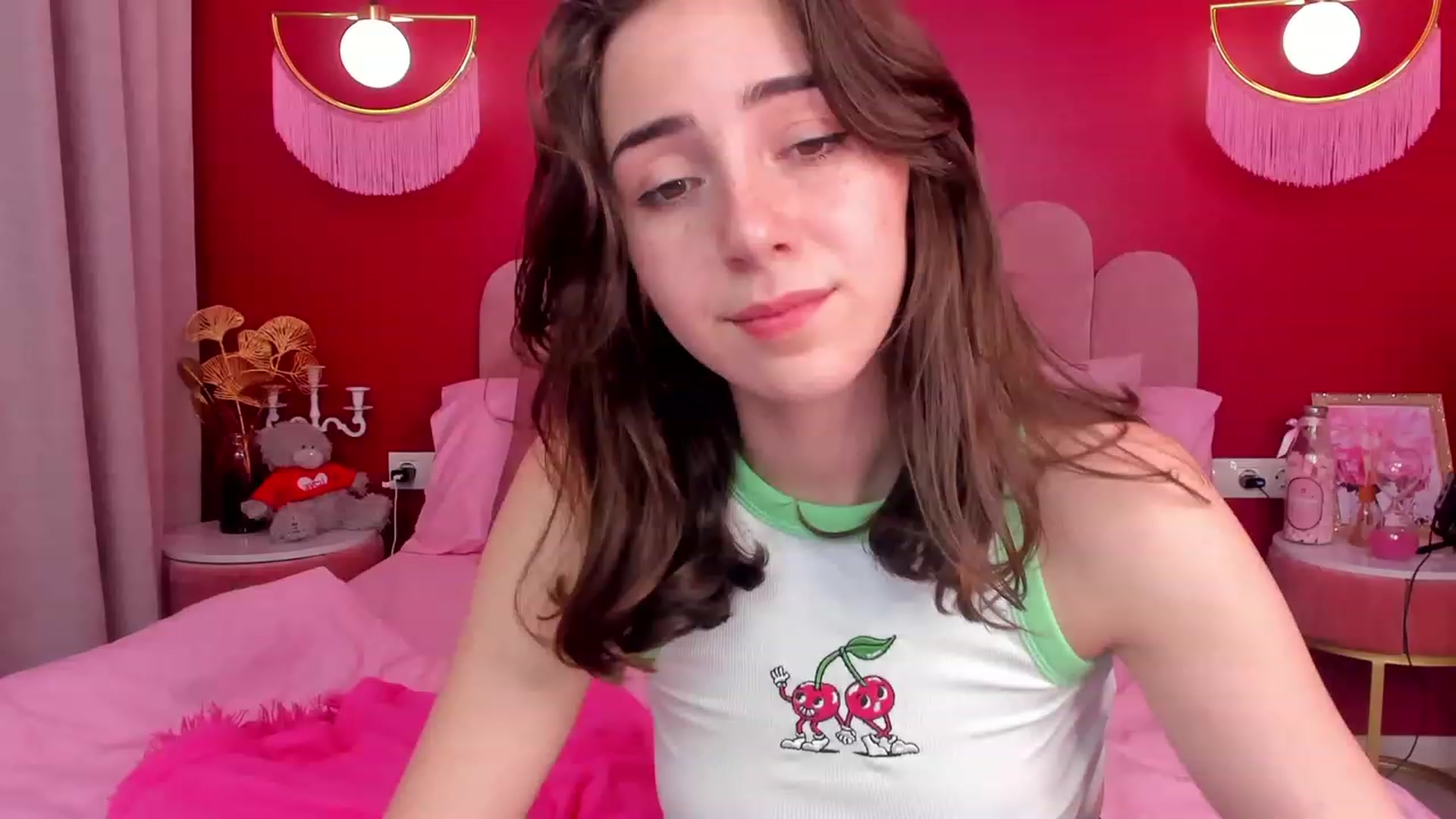 Gallery image thumbnail from ElsaYoung's myfreecams stream on, 05/25/2023, 18:01 image 17 of 20